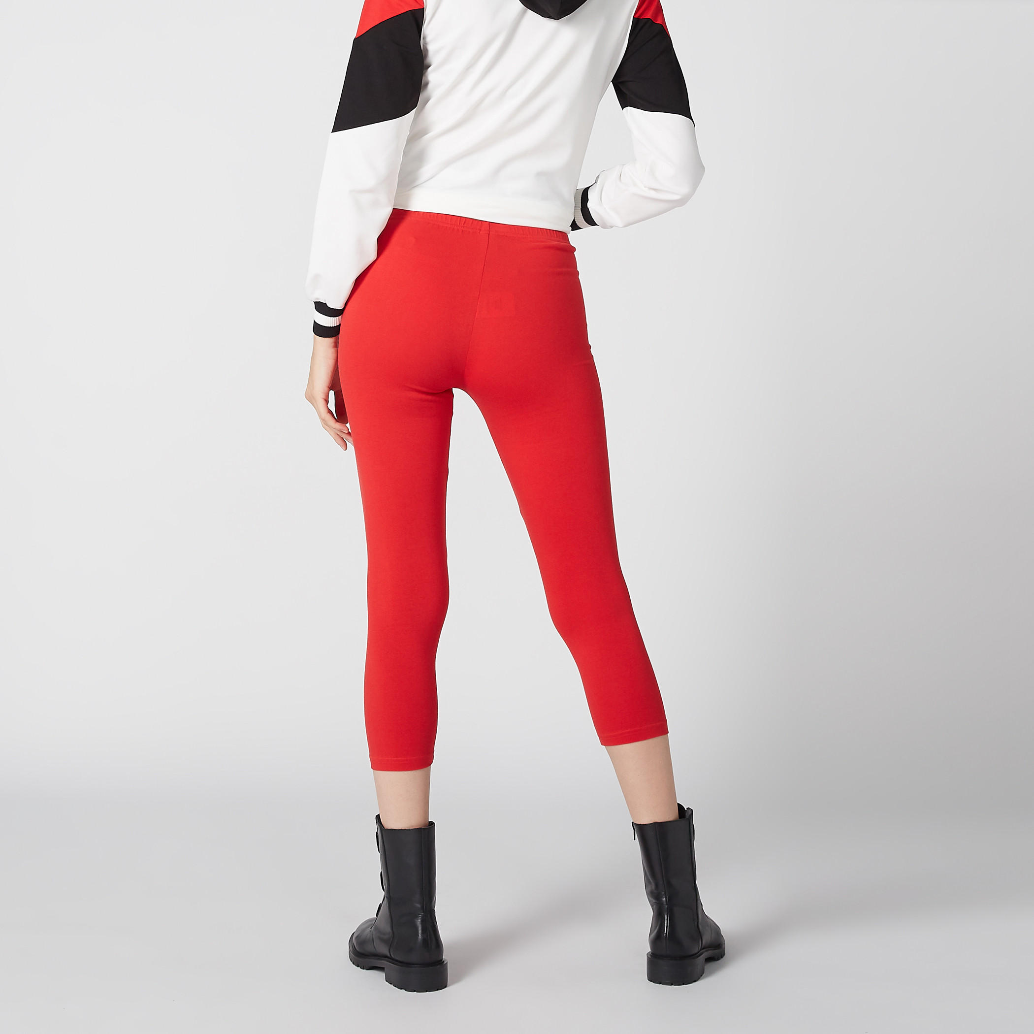 بنطال ليقنز قصير بخصر مطاطي-women-clothing-bottoms-leggings-image-3