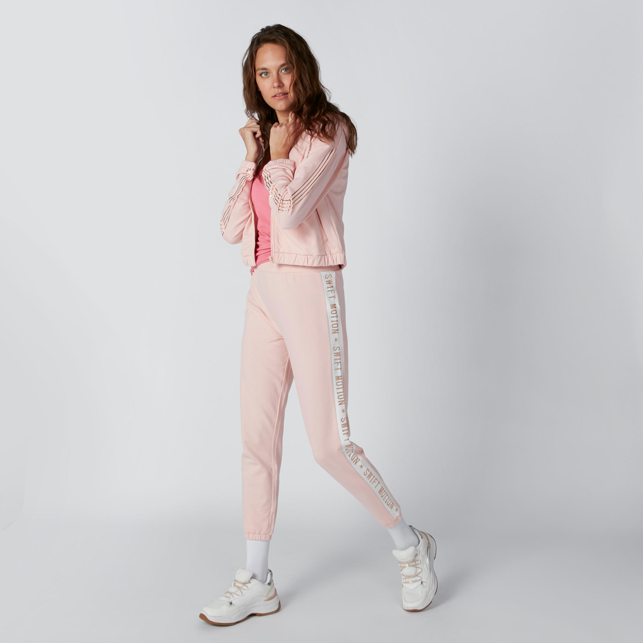 تيشيرت بياقة V وأكمام قصيرة-women-clothing-tshirts-image-3