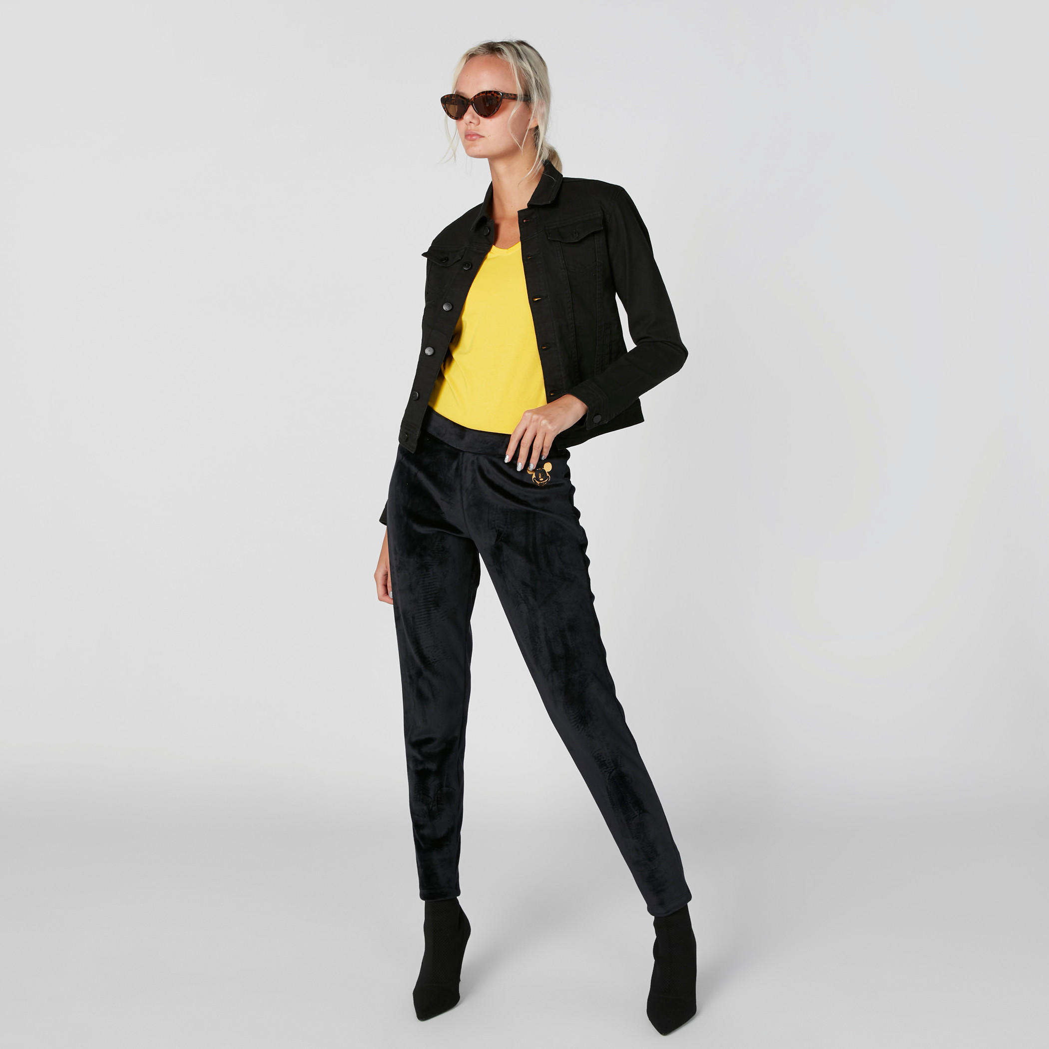 تيشيرت بياقة V وأكمام قصيرة-women-clothing-tshirts-image-3