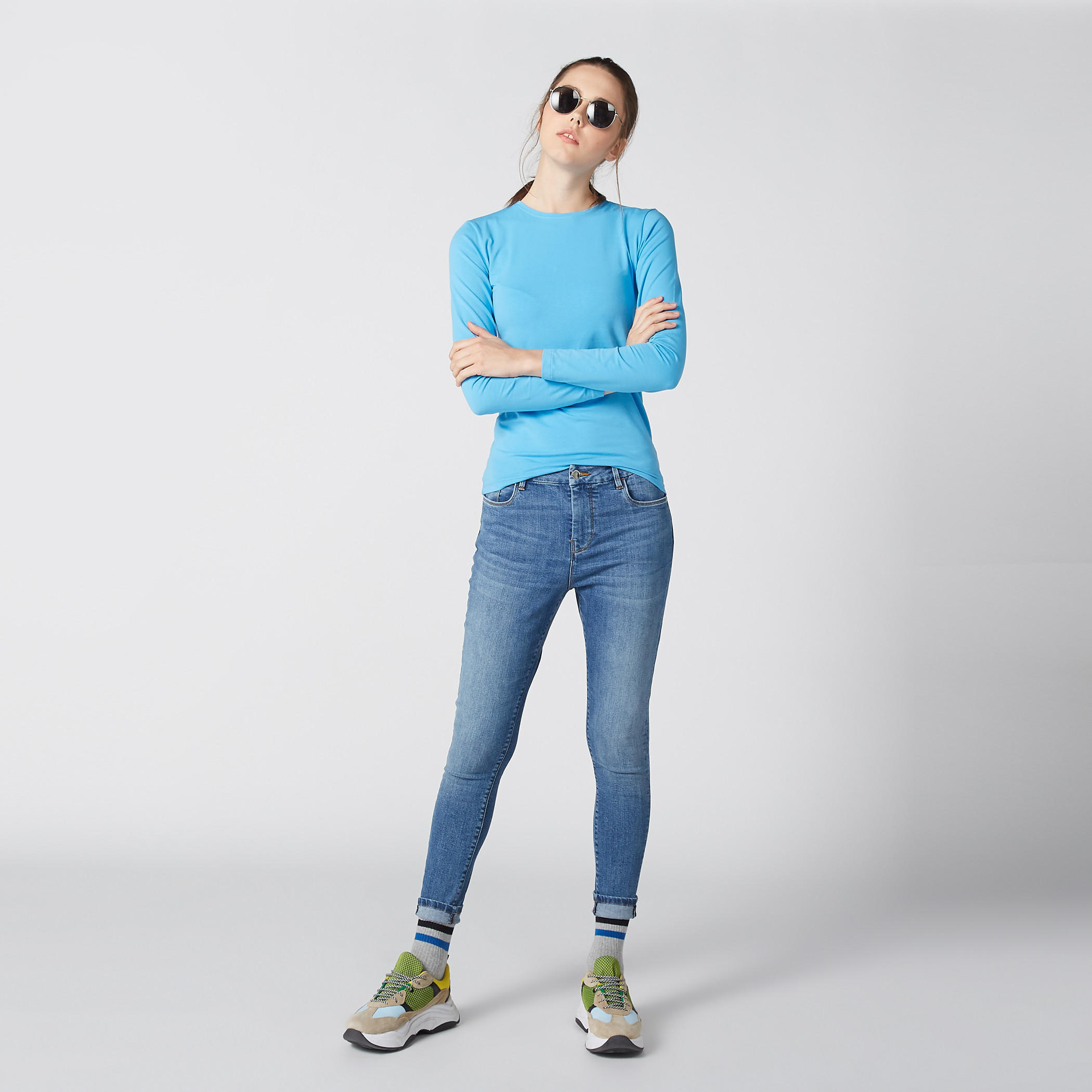 تيشيرت بياقة ضيقة وأكمام طويلة-women-clothing-tshirts-image-2