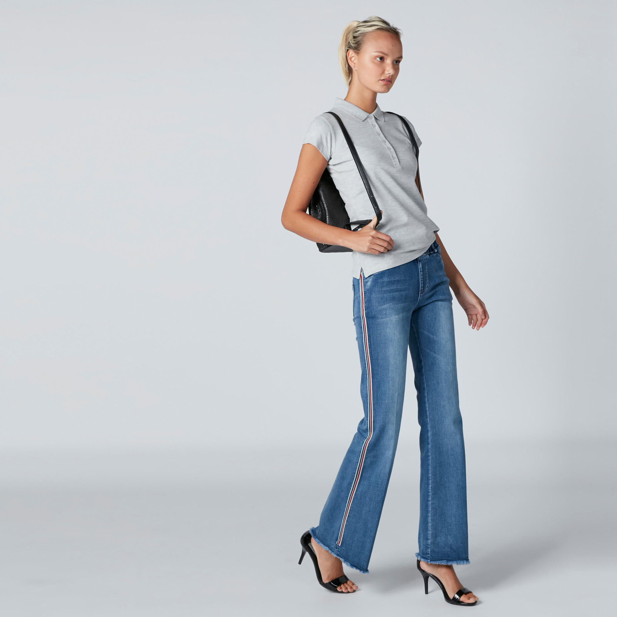 تيشيرت بياقة بولو وأكمام كاب-women-clothing-tshirts-image-1
