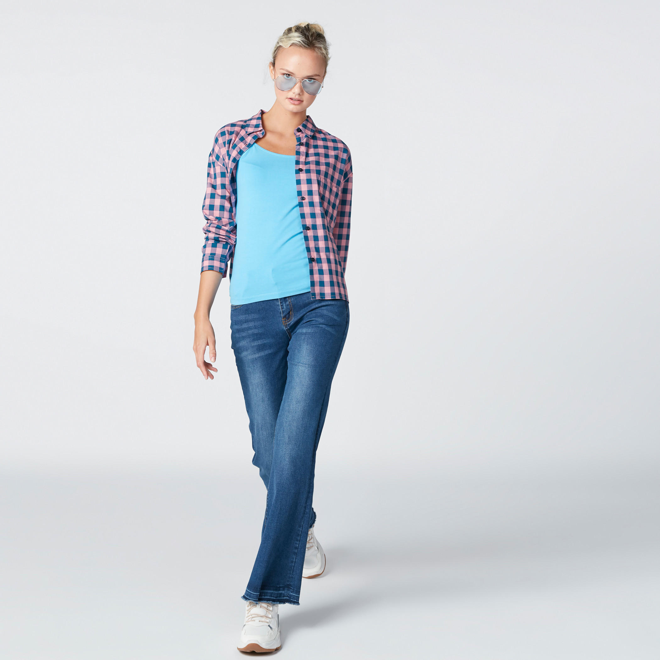 فيست بياقة عميقة وحمّالات رفيعة-women-clothing-tshirts-image-1