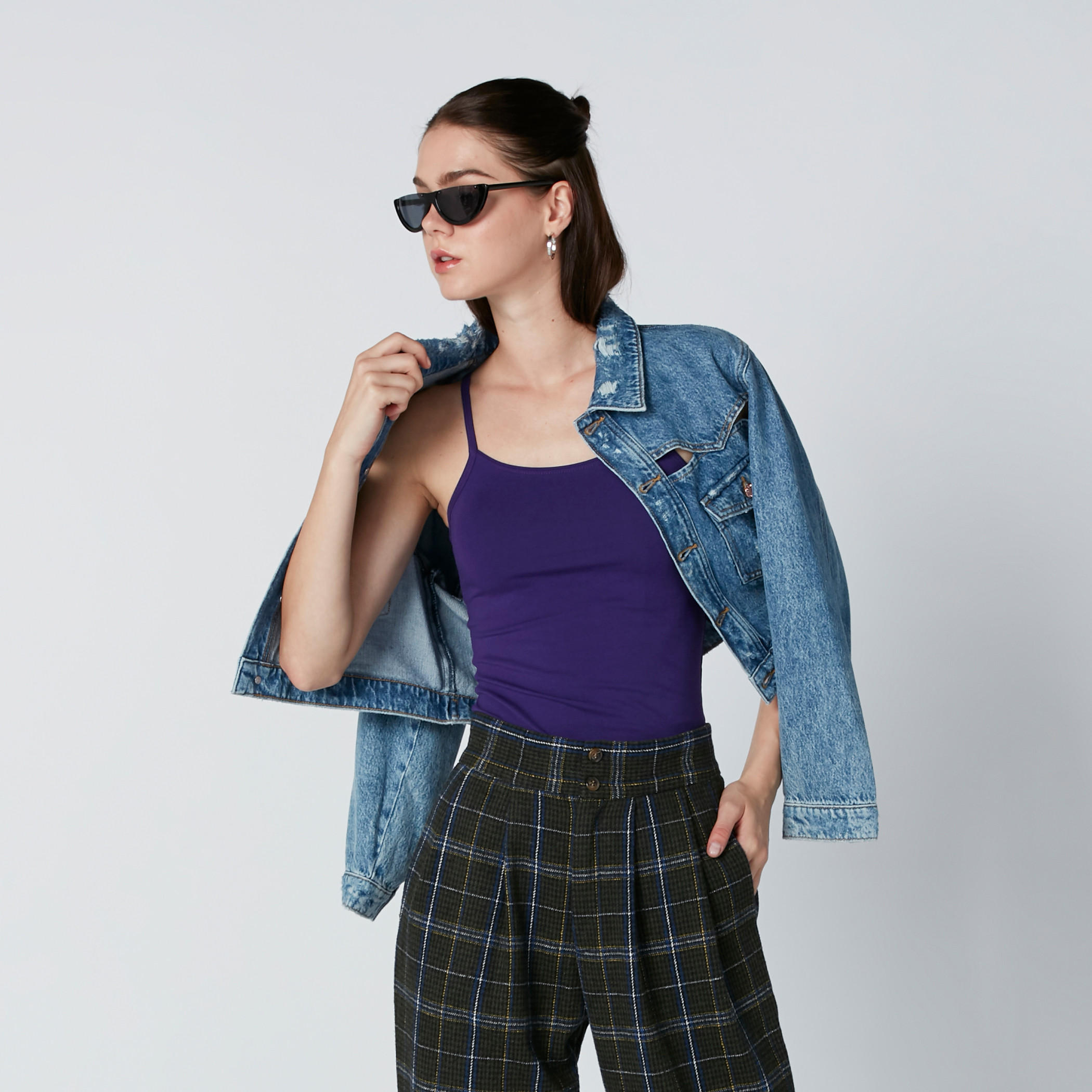 فيست بياقة عميقة وحمّالات رفيعة-women-clothing-tshirts-image-1