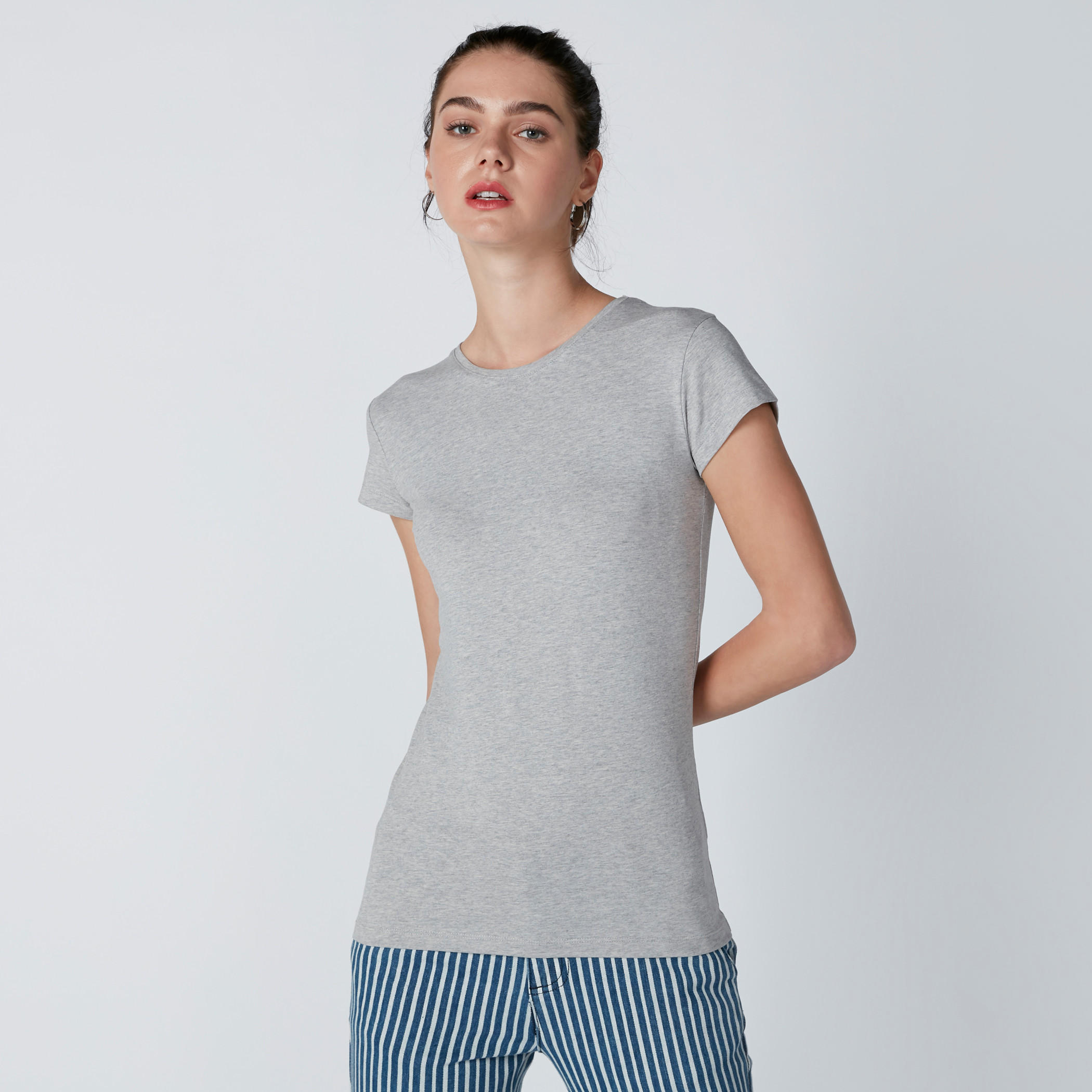 تيشيرت بياقة مستديرة وأكمام كاب-women-clothing-tshirts-image-3