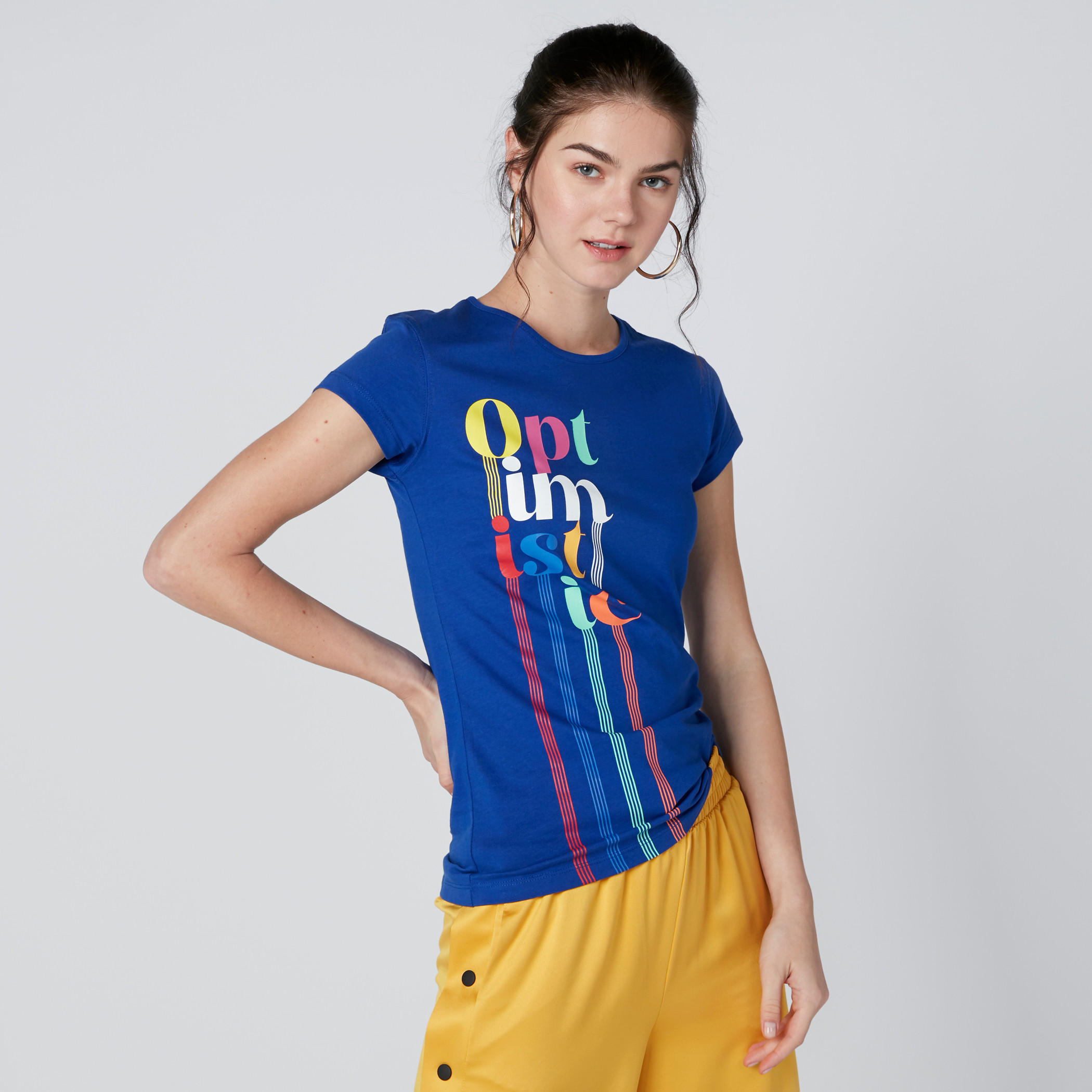 تيشيرت سليم فيت بياقة مستديرة وطبعات-women-clothing-tshirts-image-1