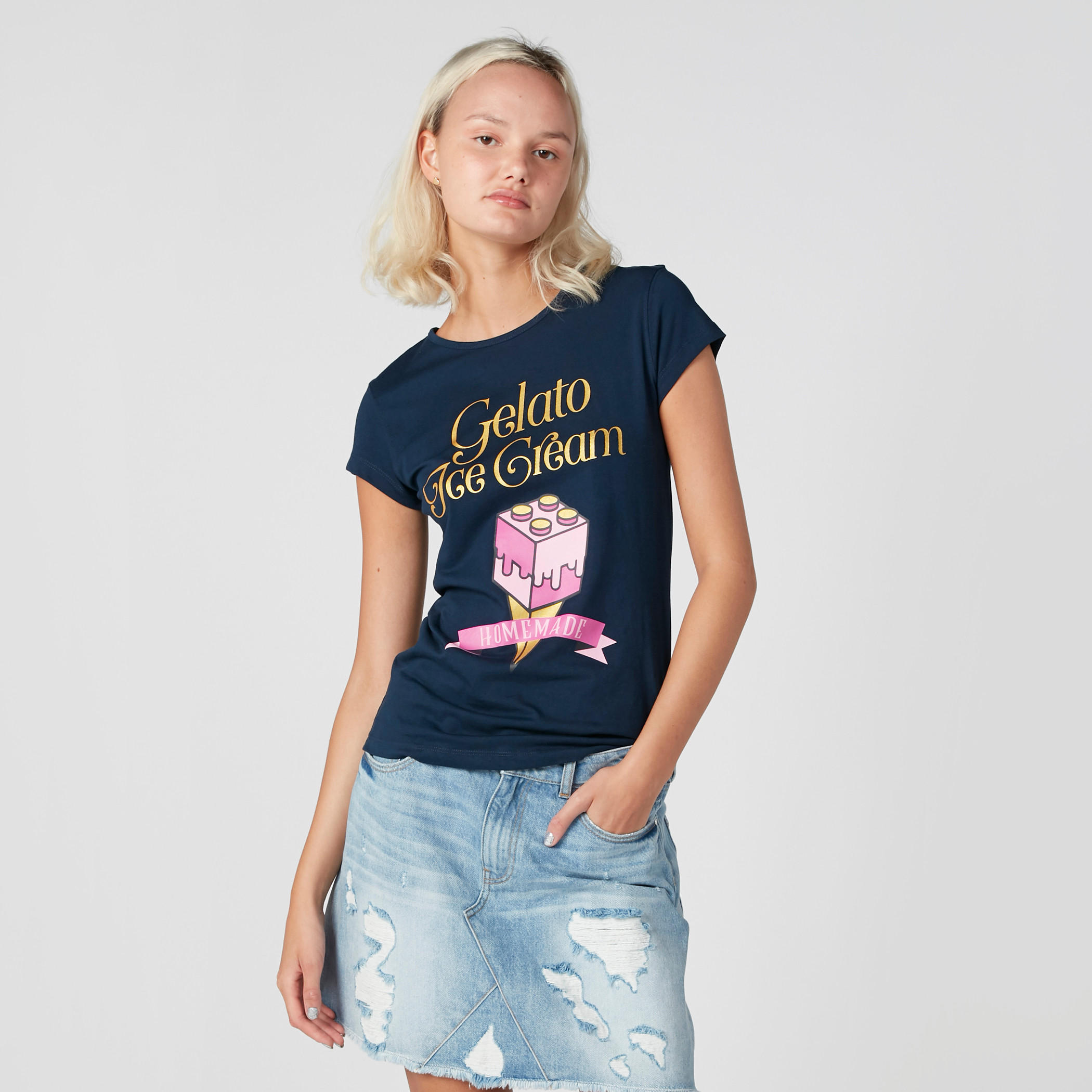 تيشيرت بياقة مستديرة وأكمام كاب وطبعات آيس كريم-women-clothing-tshirts-image-1