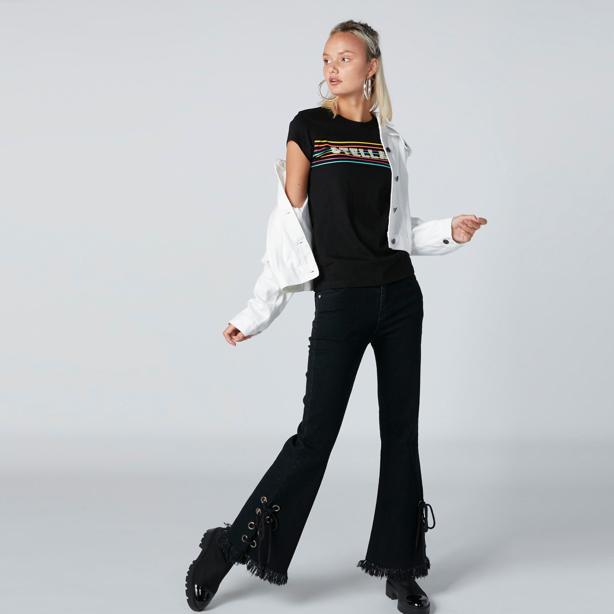 تيشيرت سليم فيت بياقة مستديرة وطبعات-women-clothing-tshirts-image-1