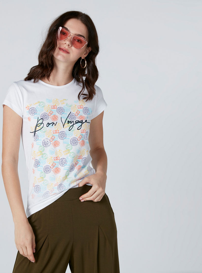 تيشيرت بياقة مستديرة وأكمام كاب وطبعات-women-clothing-tshirts-image-4