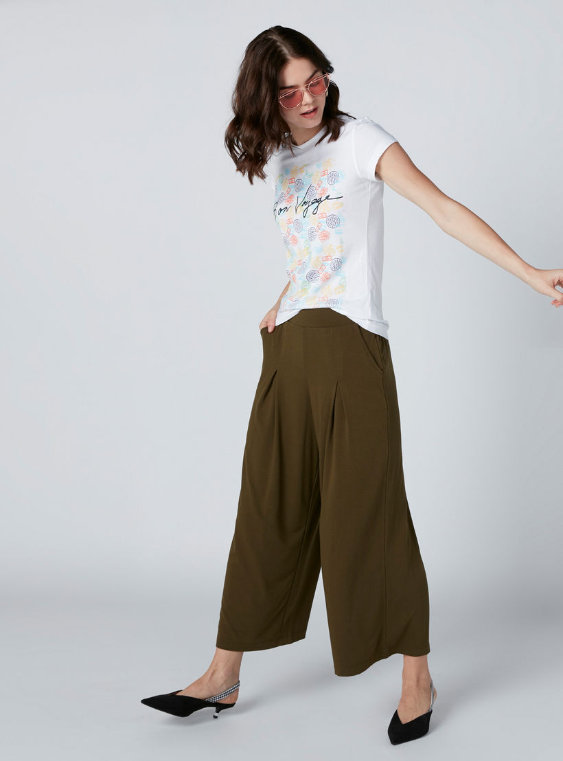 تيشيرت بياقة مستديرة وأكمام كاب وطبعات-women-clothing-tshirts-image-2