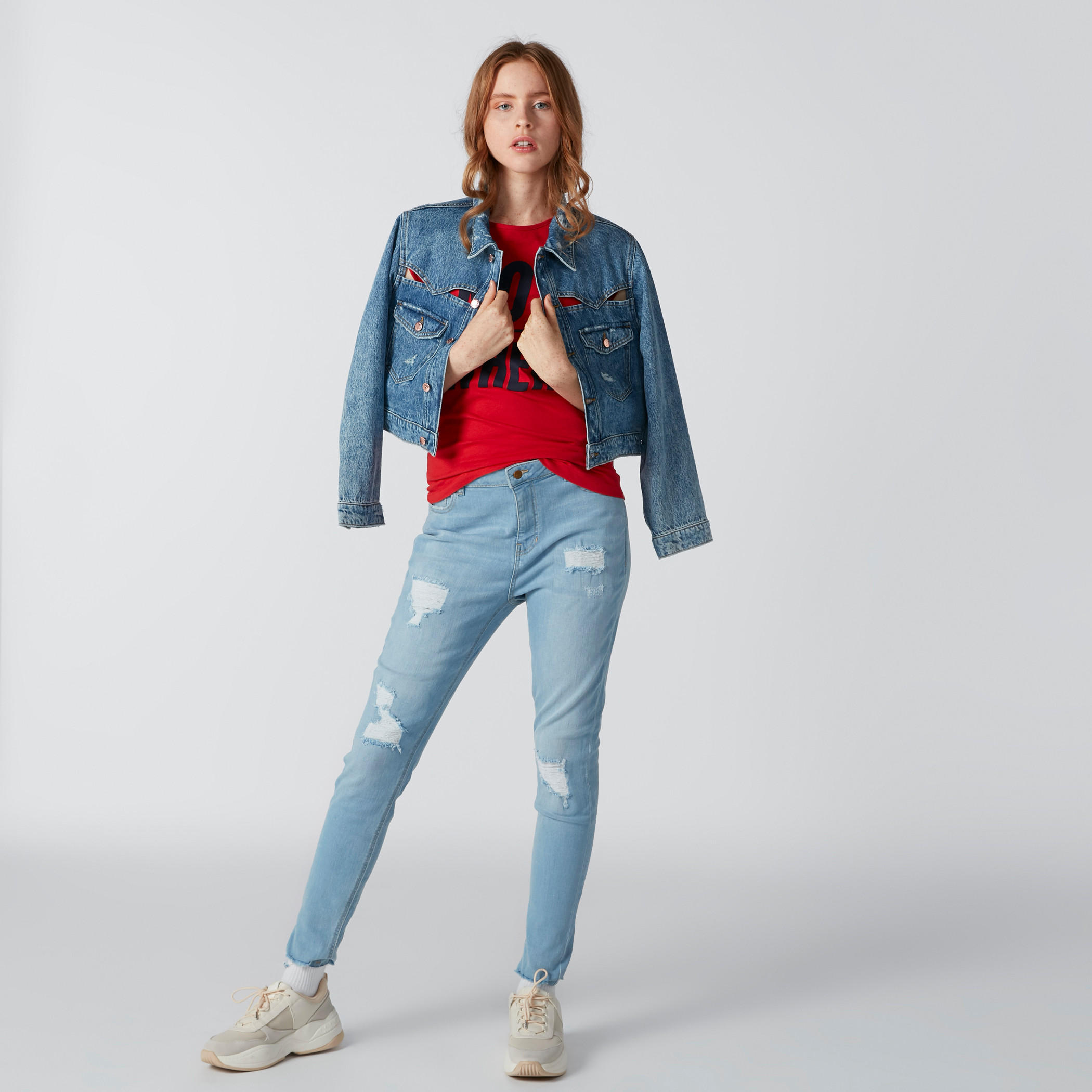 تيشيرت بطبعات بقصّة سليم وياقة مستديرة وأكمام كاب-women-clothing-tshirts-image-1