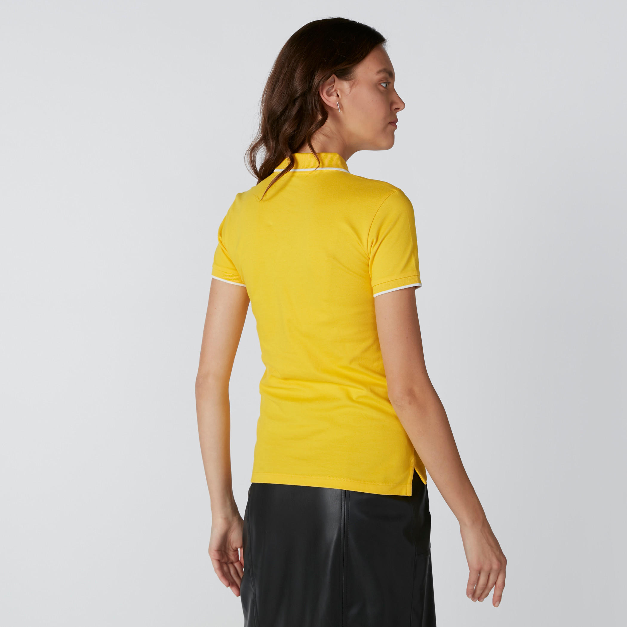 تيشيرت بياقة بولو وأكمام قصيرة ودرزات-women-clothing-tshirts-image-2