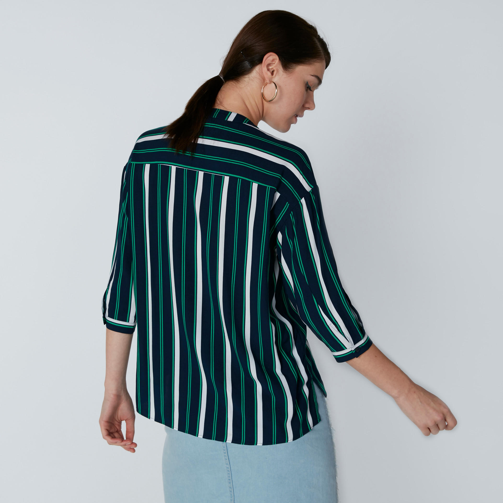 قميص مقلّم بياقة ماندارين وجيب-women-clothing-shirtsandblouses-shirts-image-2