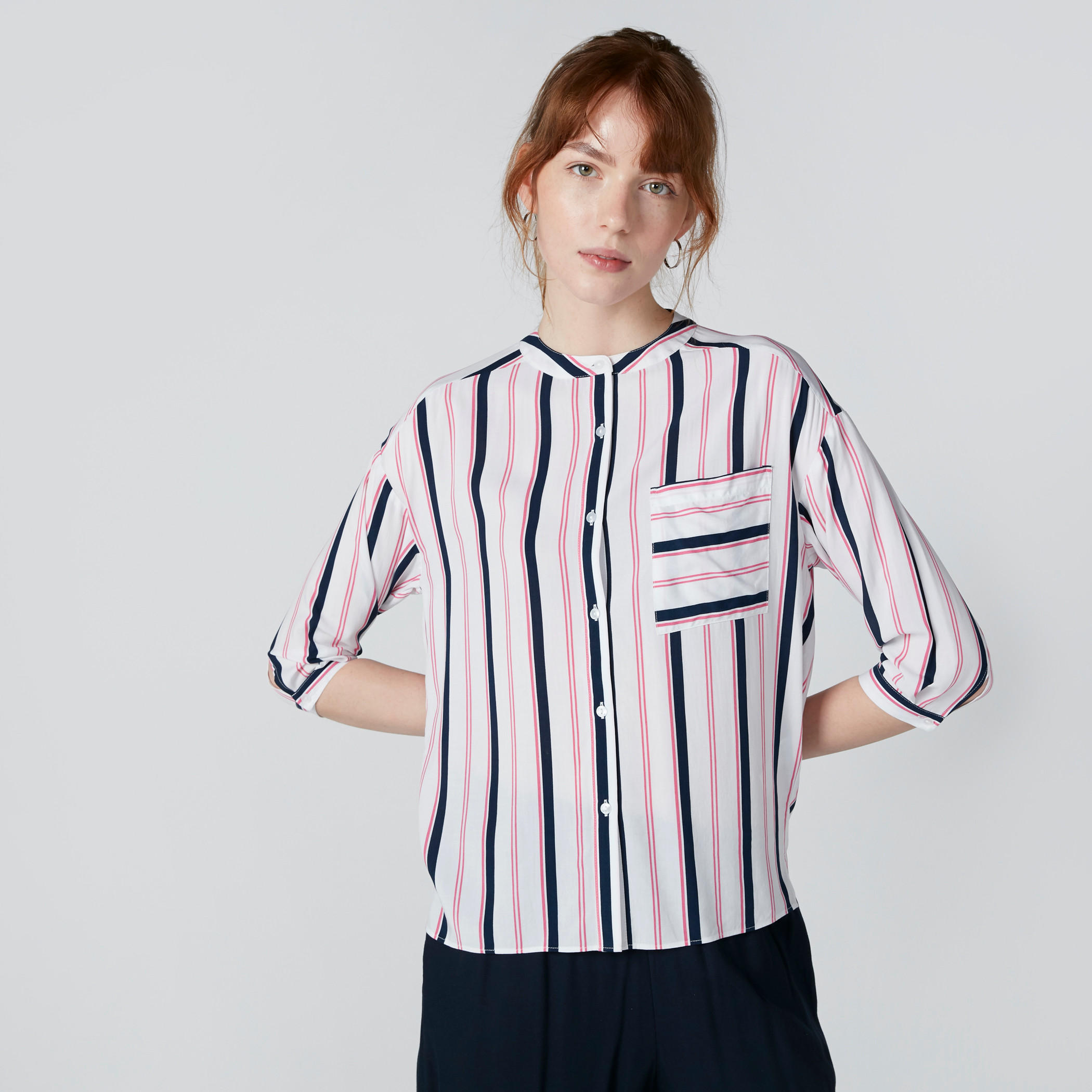 قميص مقلّم بياقة ماندارين وأكمام 3/4 وجيوب-women-clothing-shirtsandblouses-shirts-image-3
