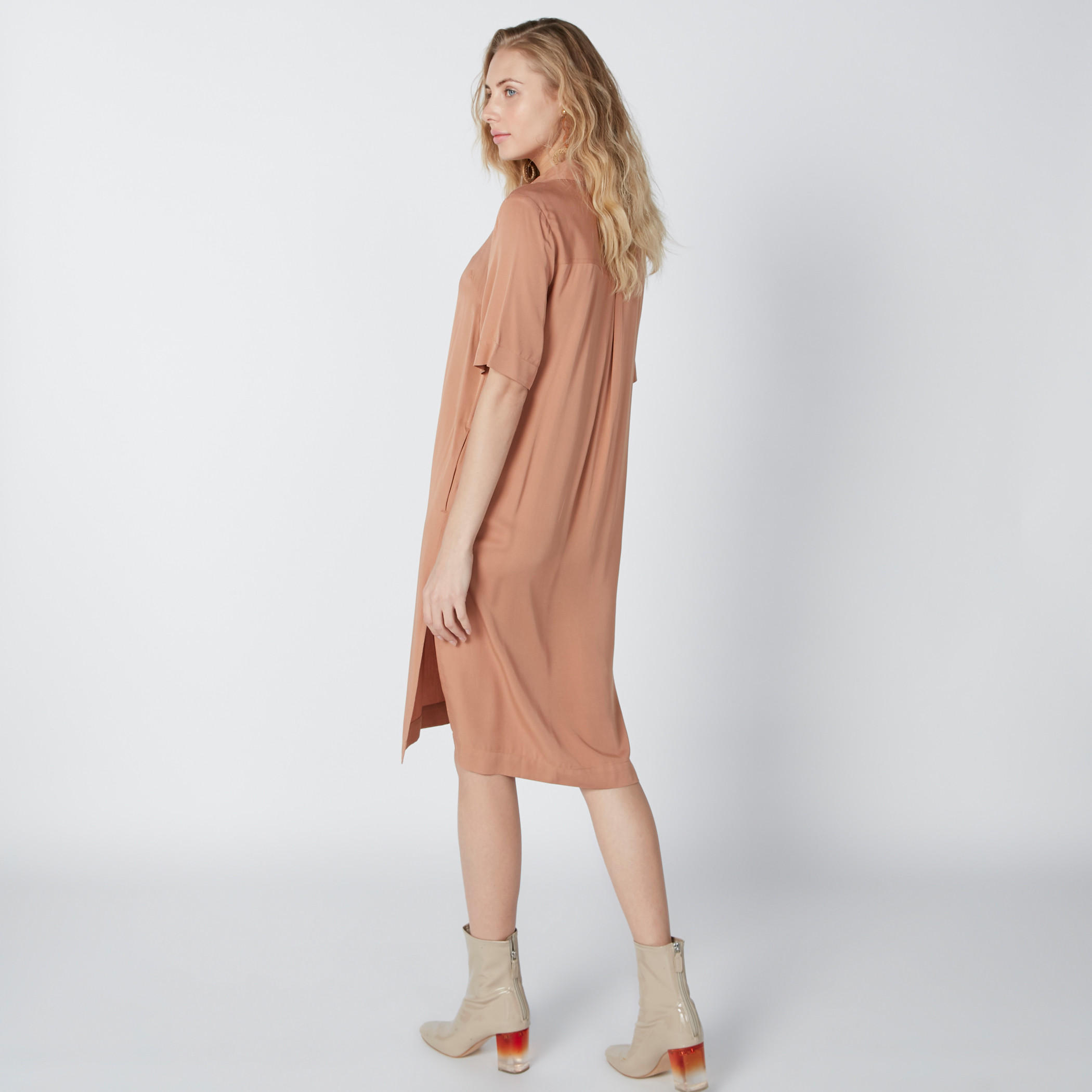 فستان متوسط الطول بأكمام قصيرة وجيوب-women-clothing-dresses-image-1