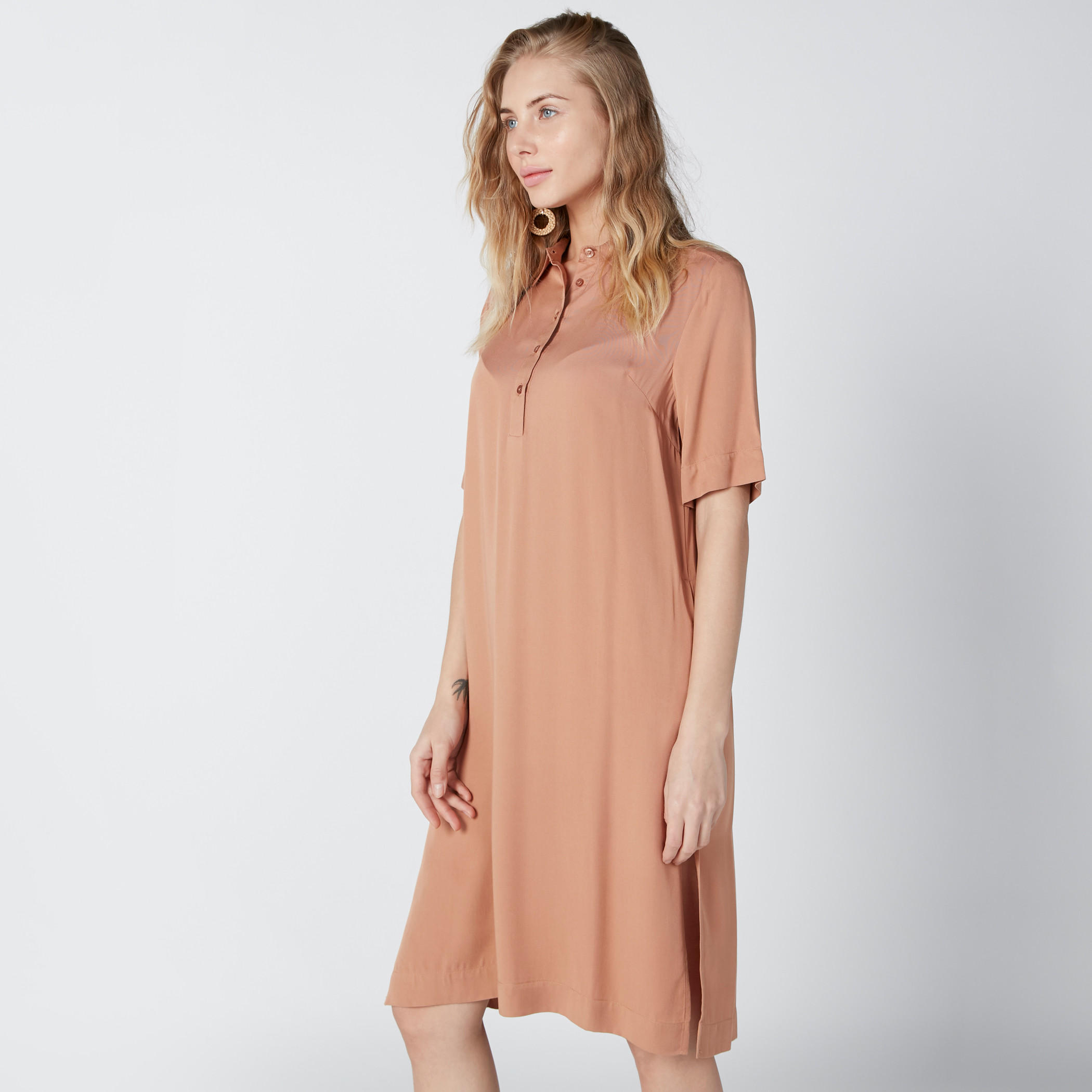 فستان متوسط الطول بأكمام قصيرة وجيوب-women-clothing-dresses-image-3