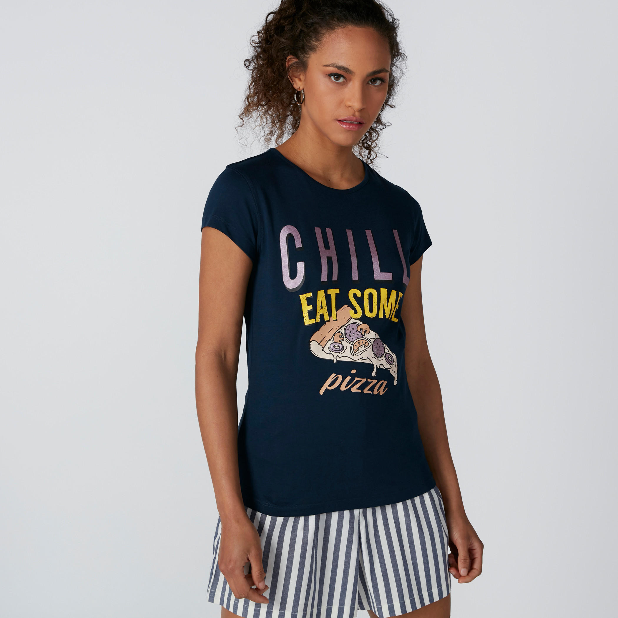 تيشيرت بياقة مستديرة وأكمام كاب وطبعات-women-clothing-tshirts-image-3