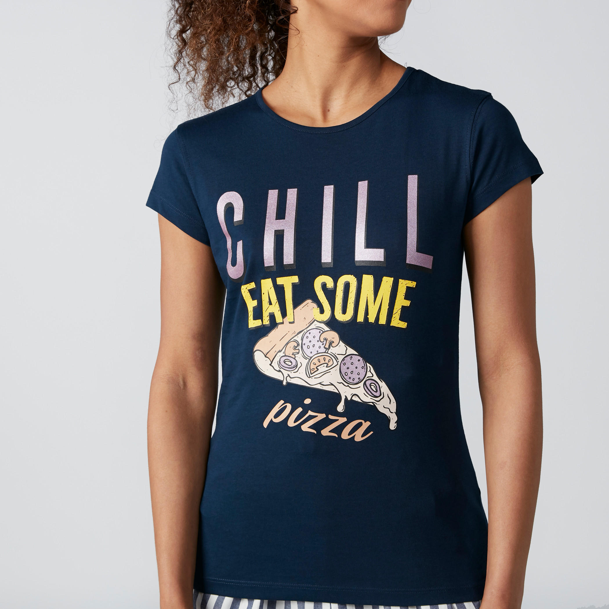 تيشيرت بياقة مستديرة وأكمام كاب وطبعات-women-clothing-tshirts-image-4