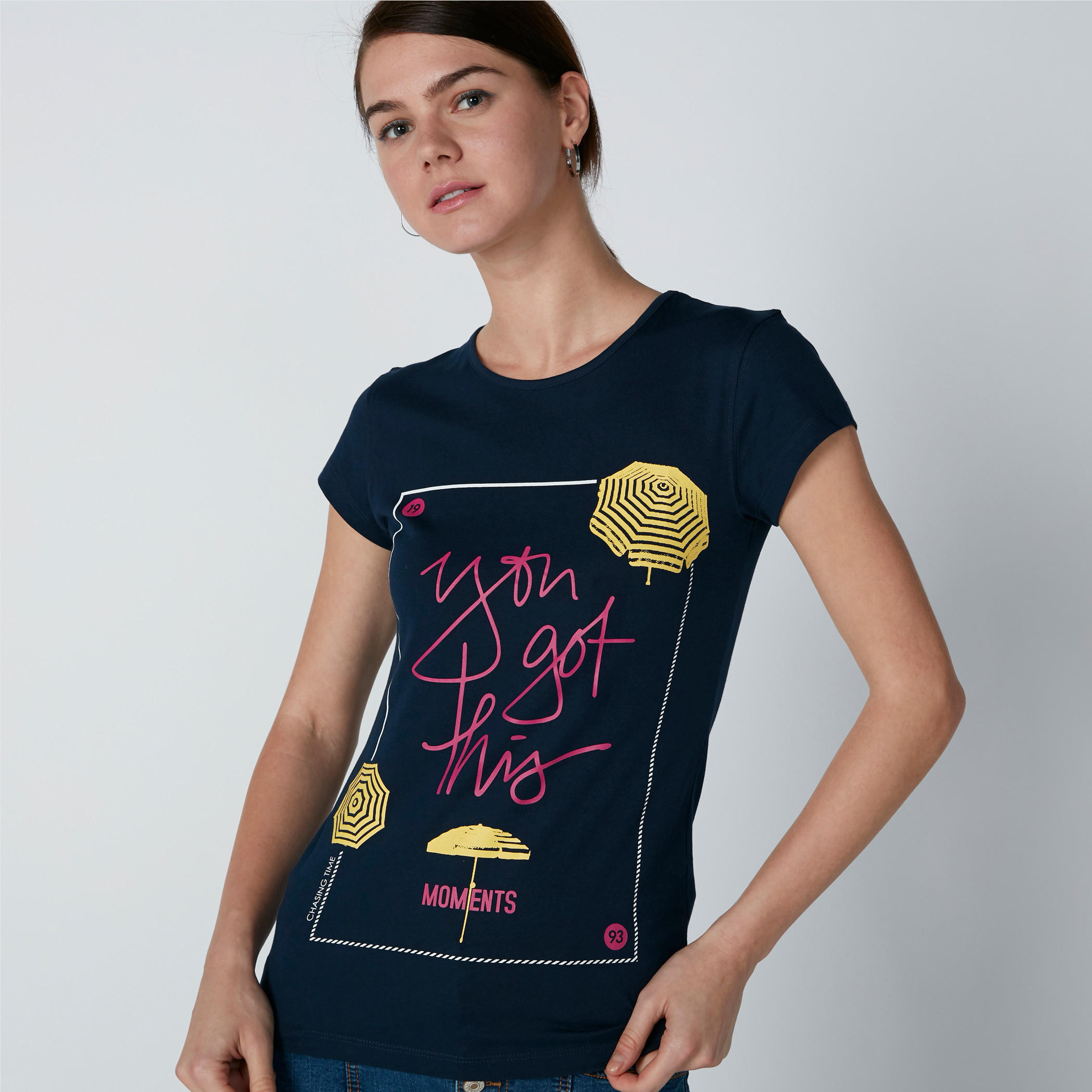 تيشيرت بياقة مستديرة وأكمام كاب وطبعات-women-clothing-tshirts-image-1