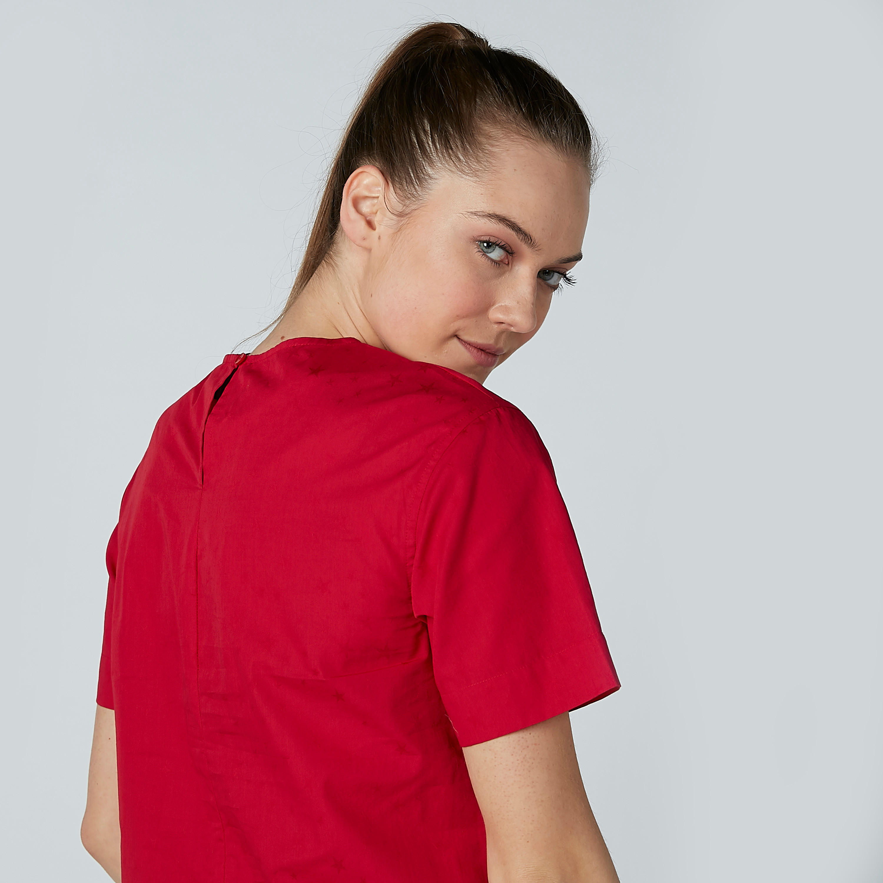 بلوزة بطبعات وياقة مستديرة وأكمام قصيرة-women-clothing-shirtsandblouses-blouses-image-2