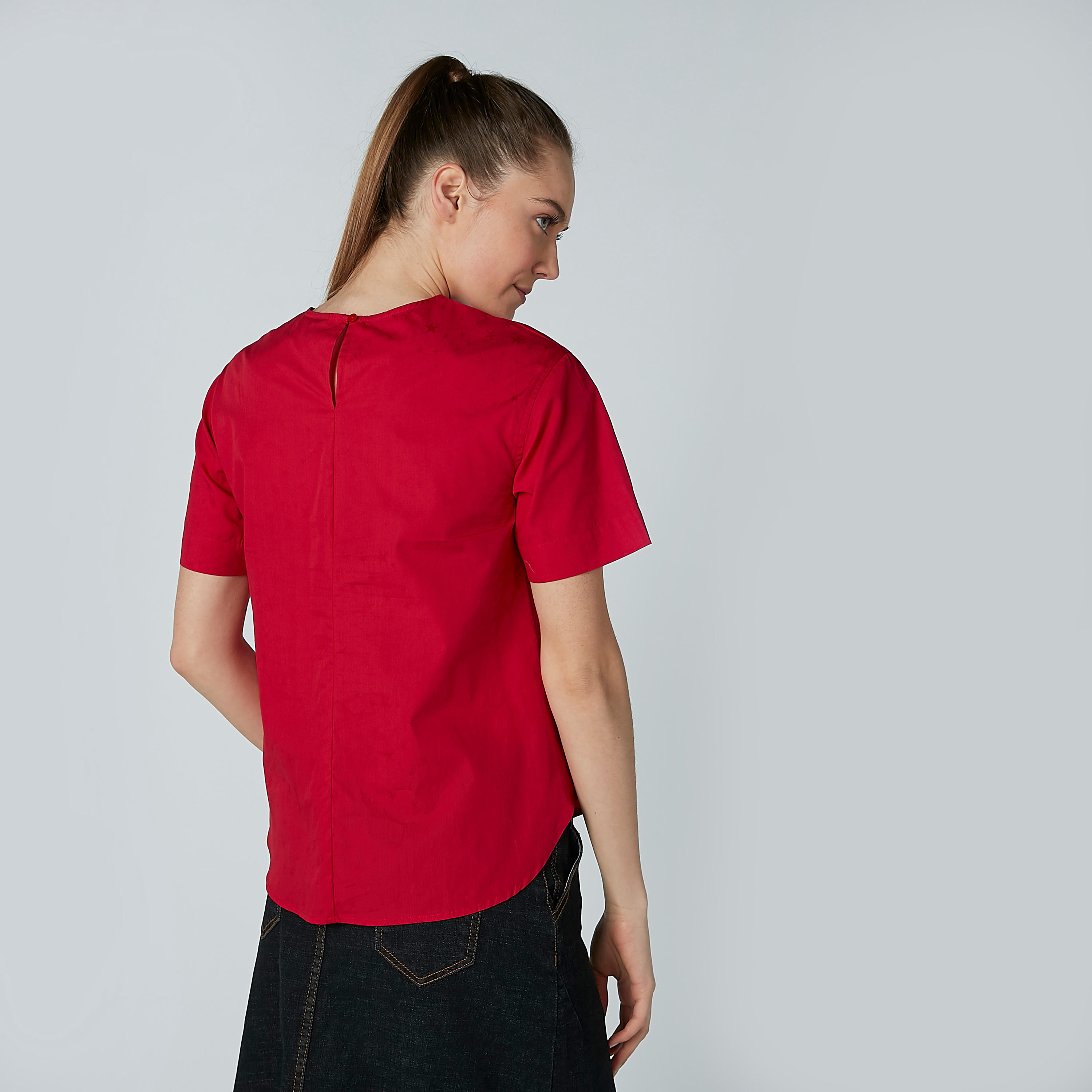 بلوزة بطبعات وياقة مستديرة وأكمام قصيرة-women-clothing-shirtsandblouses-blouses-image-3