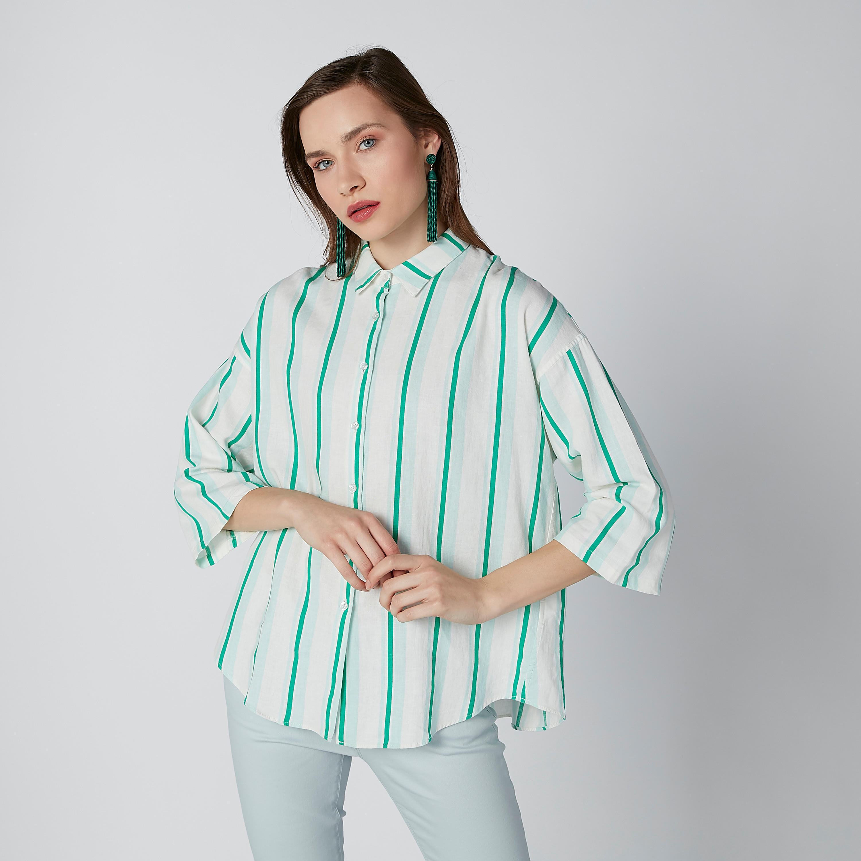 قميص مقلّم بأكتاف منسدلة-women-clothing-shirtsandblouses-shirts-image-3