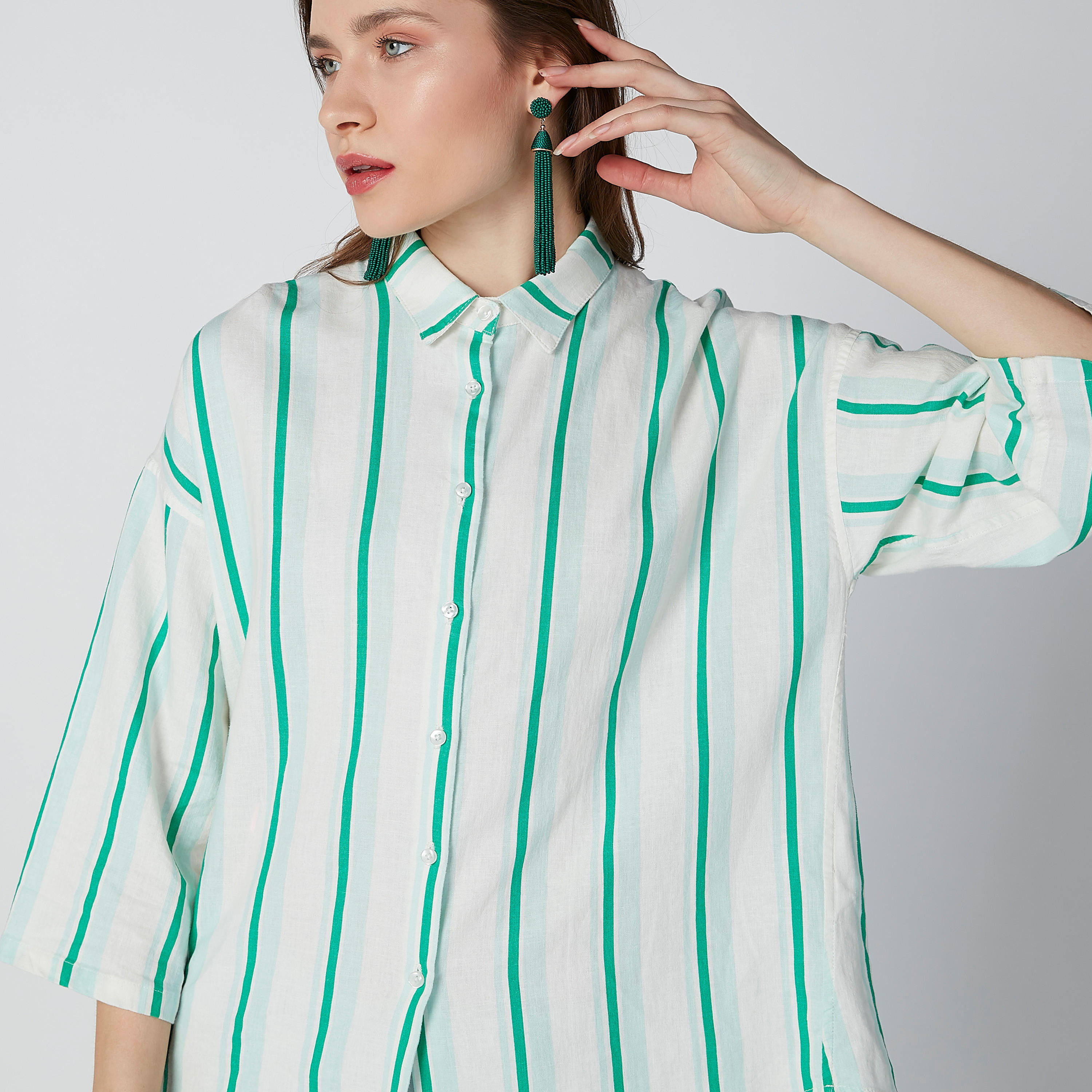 قميص مقلّم بأكتاف منسدلة-women-clothing-shirtsandblouses-shirts-image-5