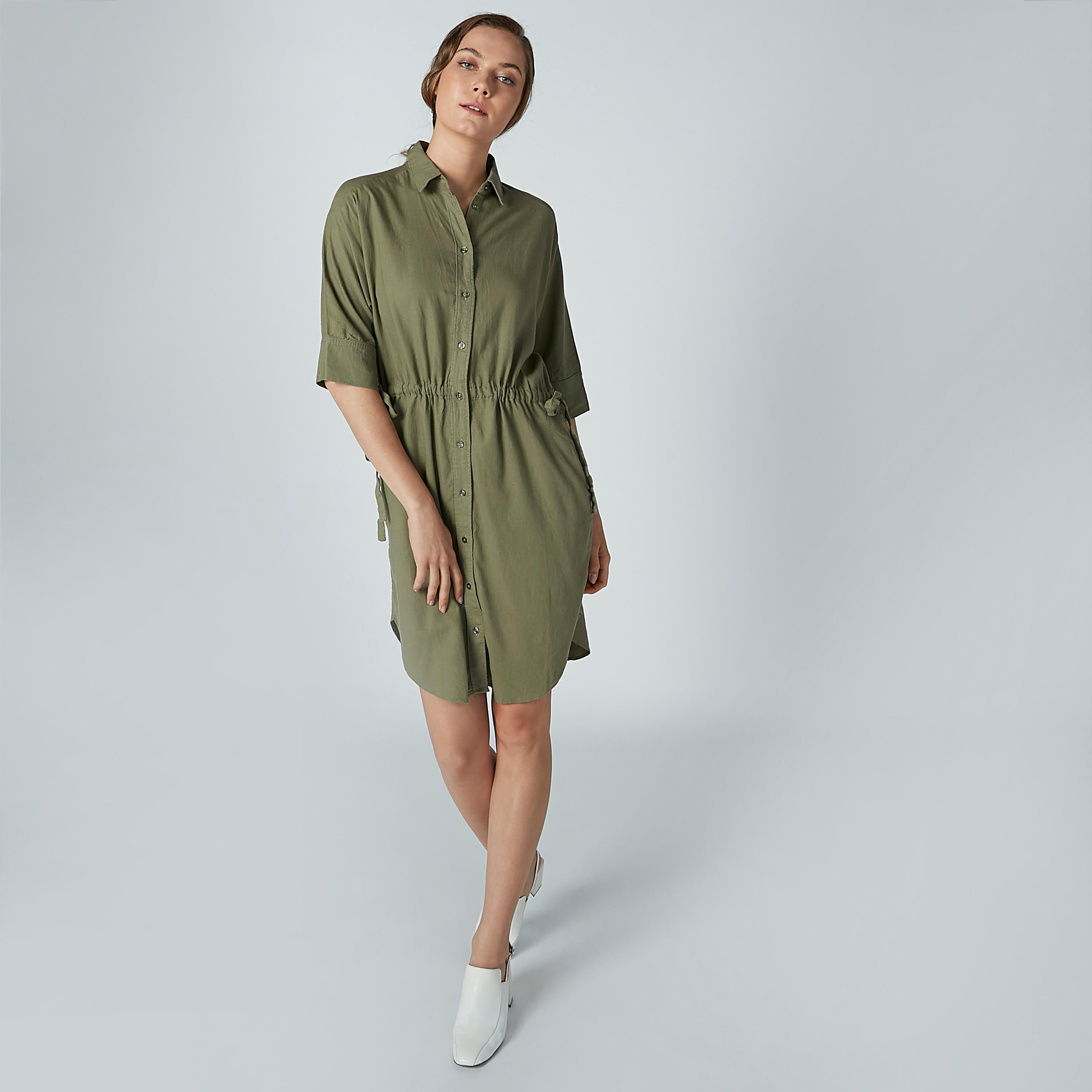 فستان قميص سادة متوسط الطول بأكمام قصيرة ورباط-women-clothing-dresses-image-1