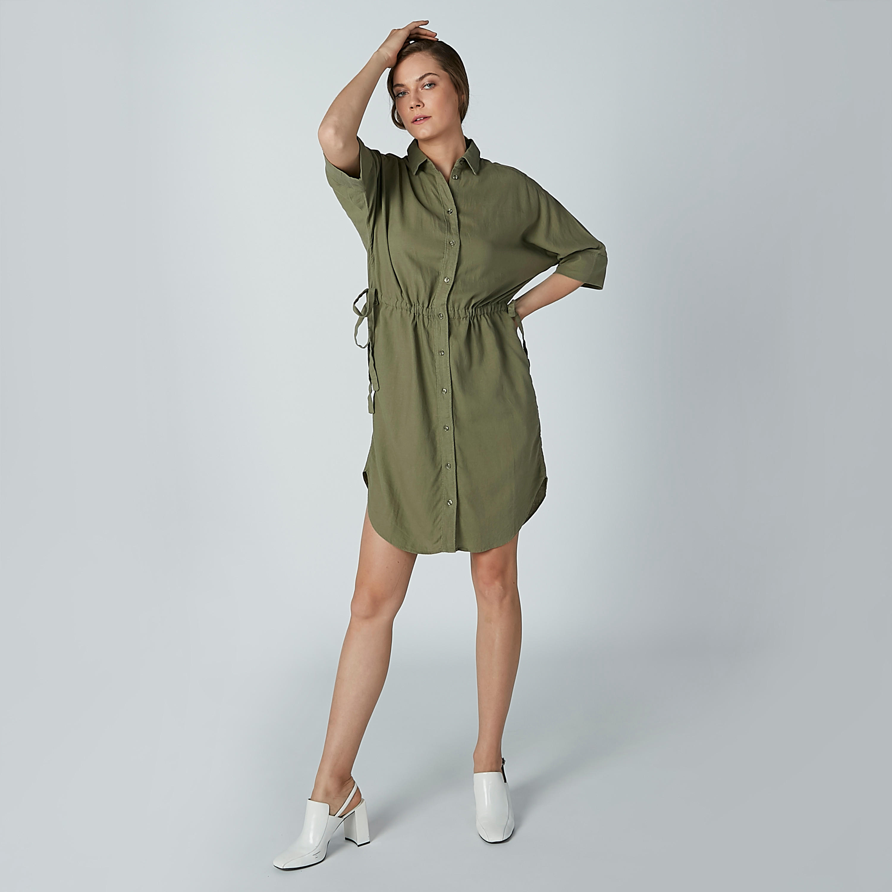 فستان قميص سادة متوسط الطول بأكمام قصيرة ورباط-women-clothing-dresses-image-4