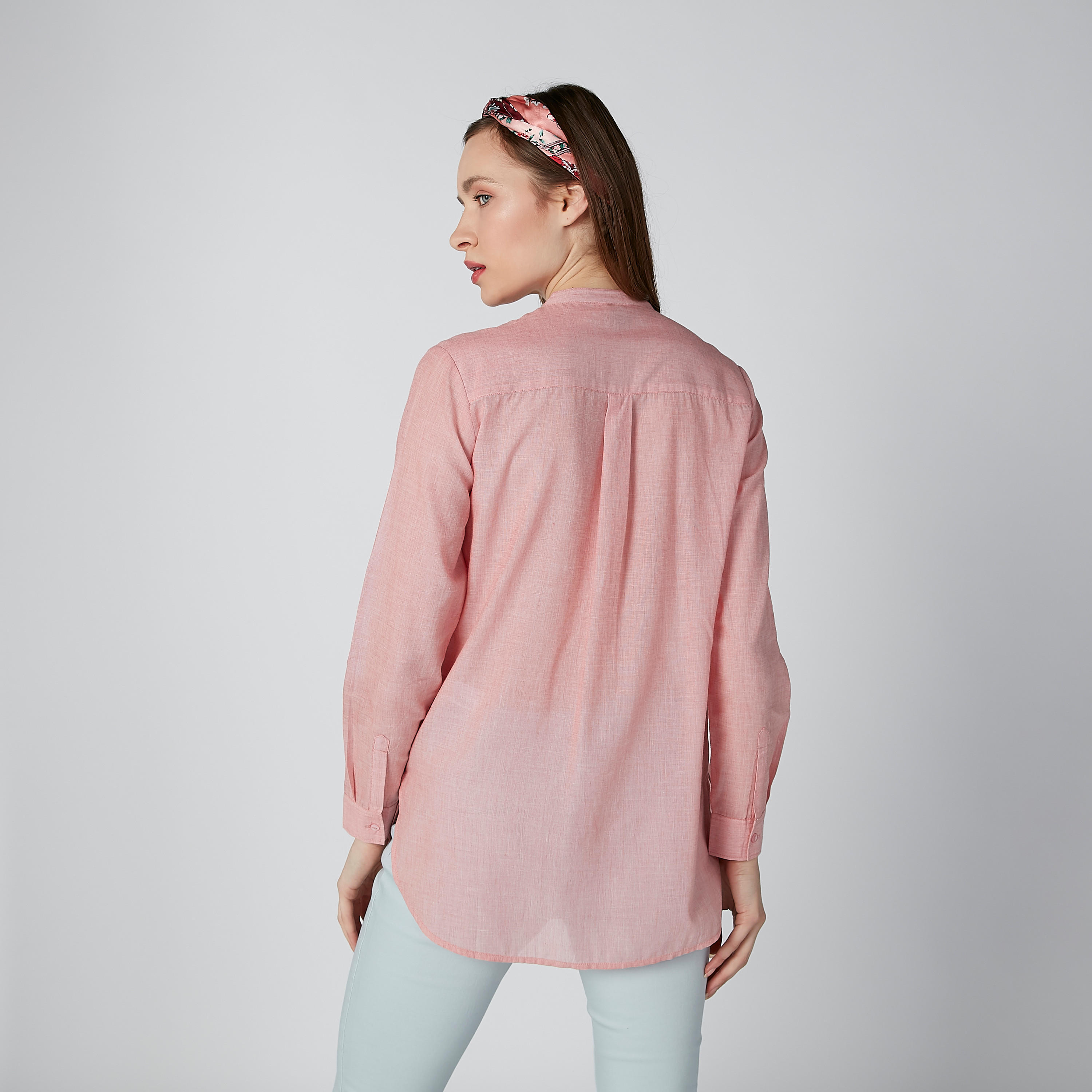 قميص مستدام بياقة ماندرين وتفاصيل مطوية -women-clothing-shirtsandblouses-shirts-image-2
