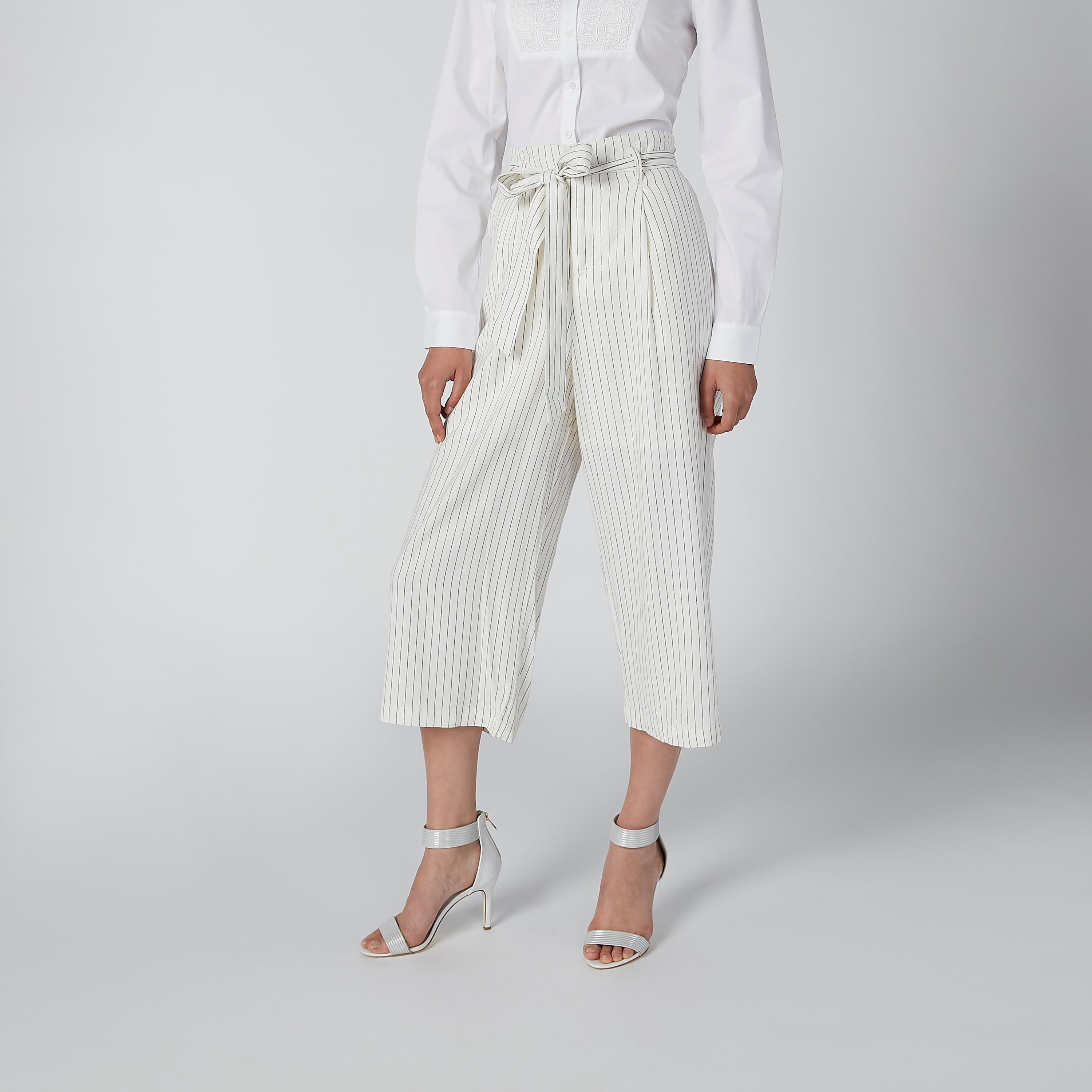 بنطال واسع الساقين رسمي مقلّم بقصّة واسعة ورباط-women-clothing-bottoms-trousers-image-4