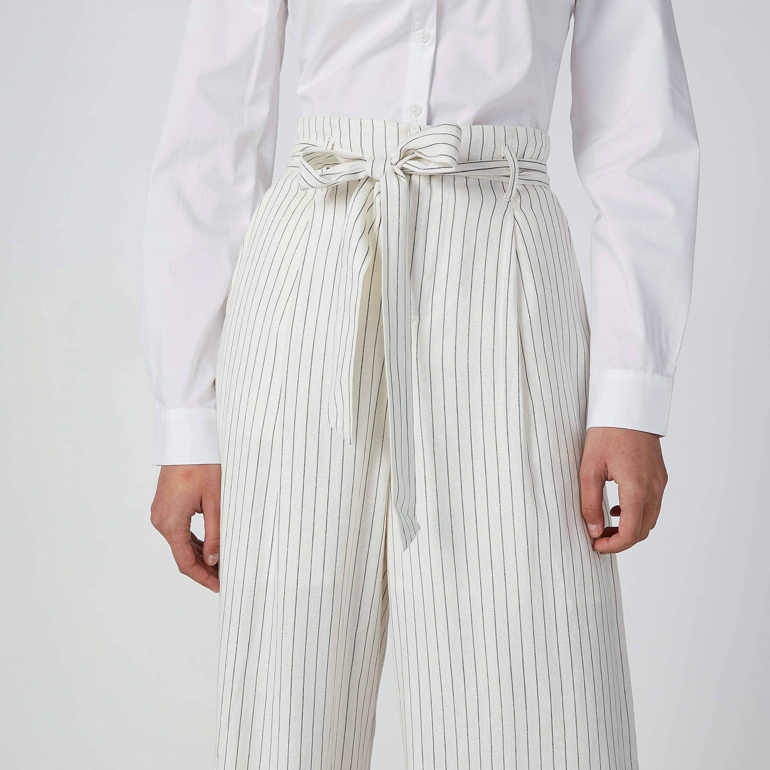 بنطال واسع الساقين رسمي مقلّم بقصّة واسعة ورباط-women-clothing-bottoms-trousers-image-5