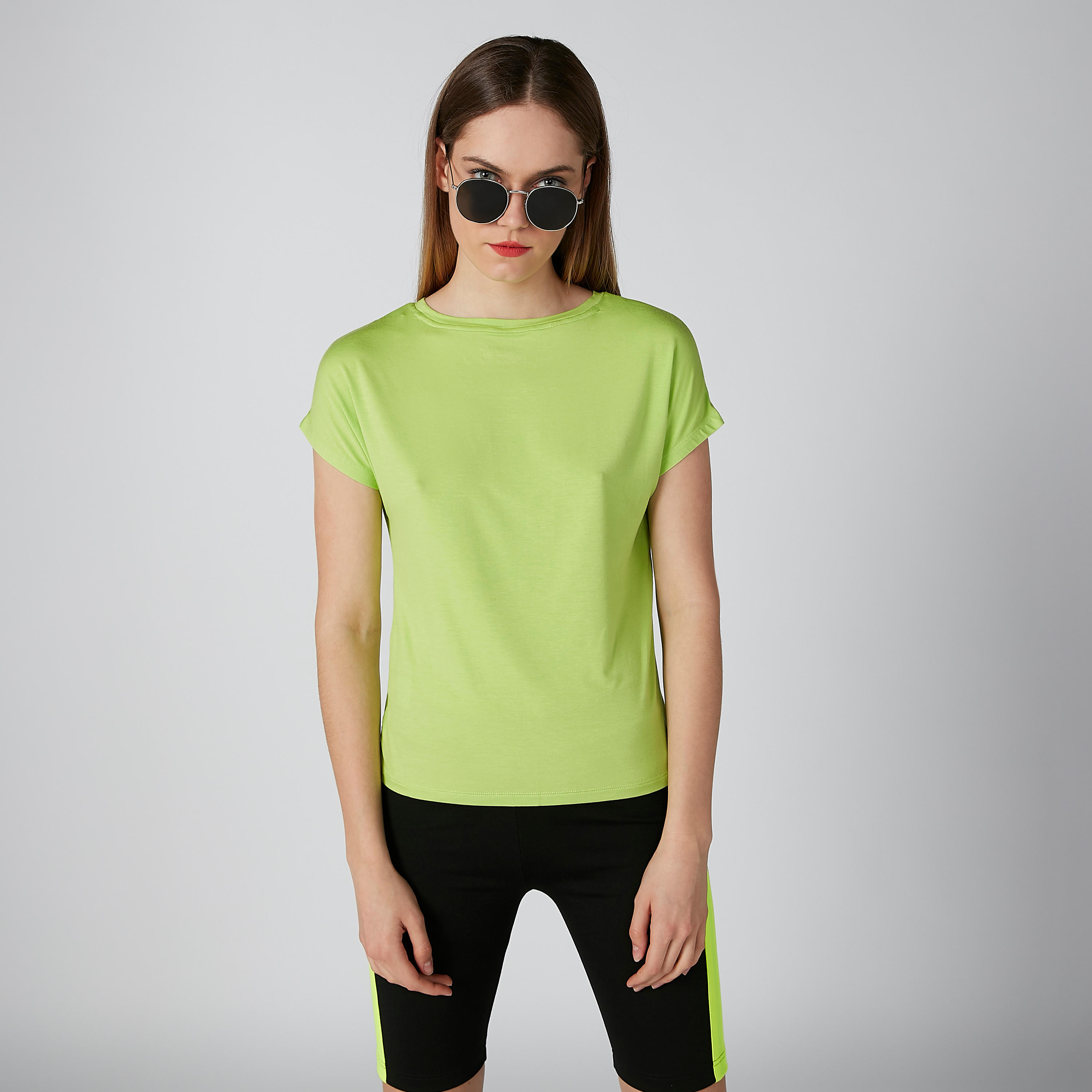 تيشيرت سادة بياقة مستديرة وأكمام متصلّة-women-clothing-tshirts-image-1