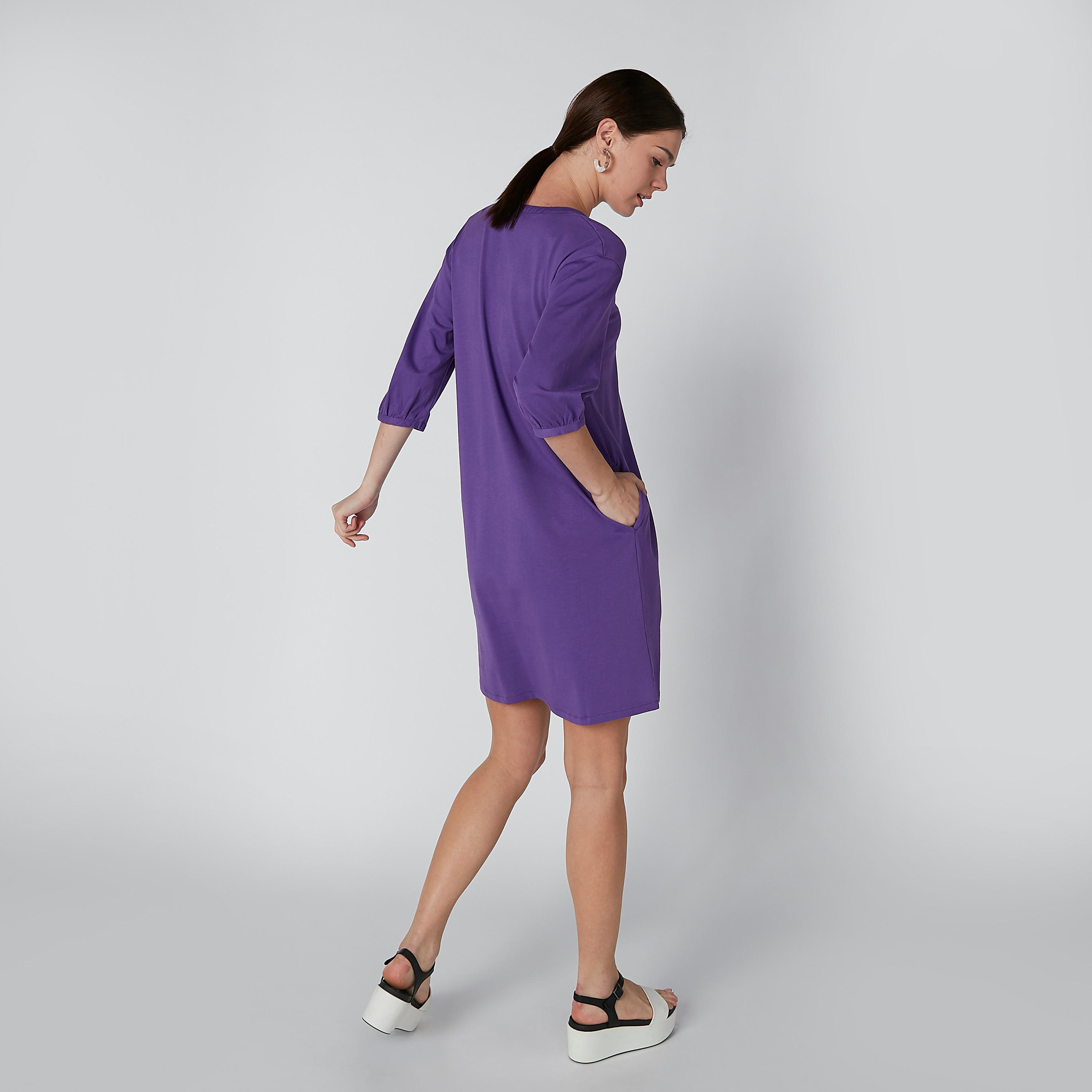 Pocket Detail Tunic with V-neck and 3/4 Sleeves-women-clothing-shirtsandblouses-blouses-image-2
