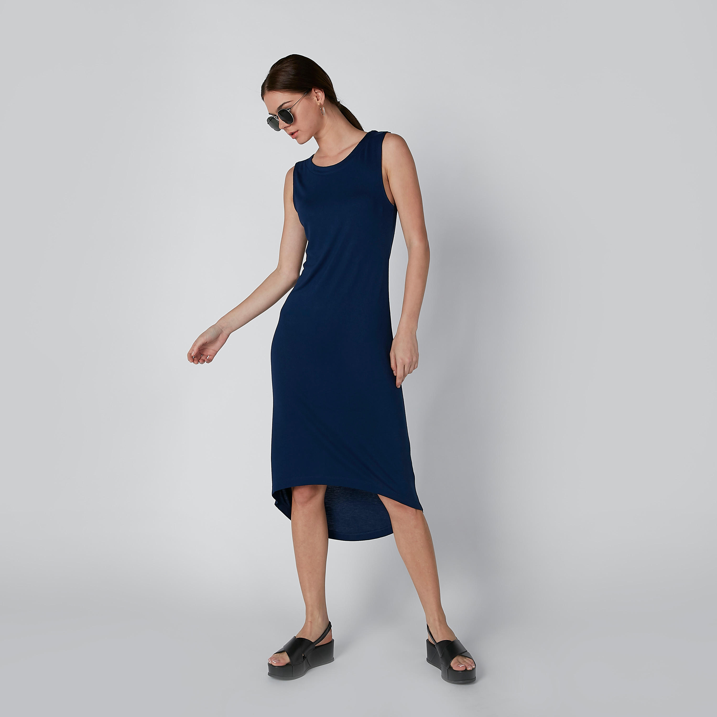 فستان سادة متوسط الطول دون أكمام بياقة مستديرة وحوّاف غير مستوية-women-clothing-dresses-image-1