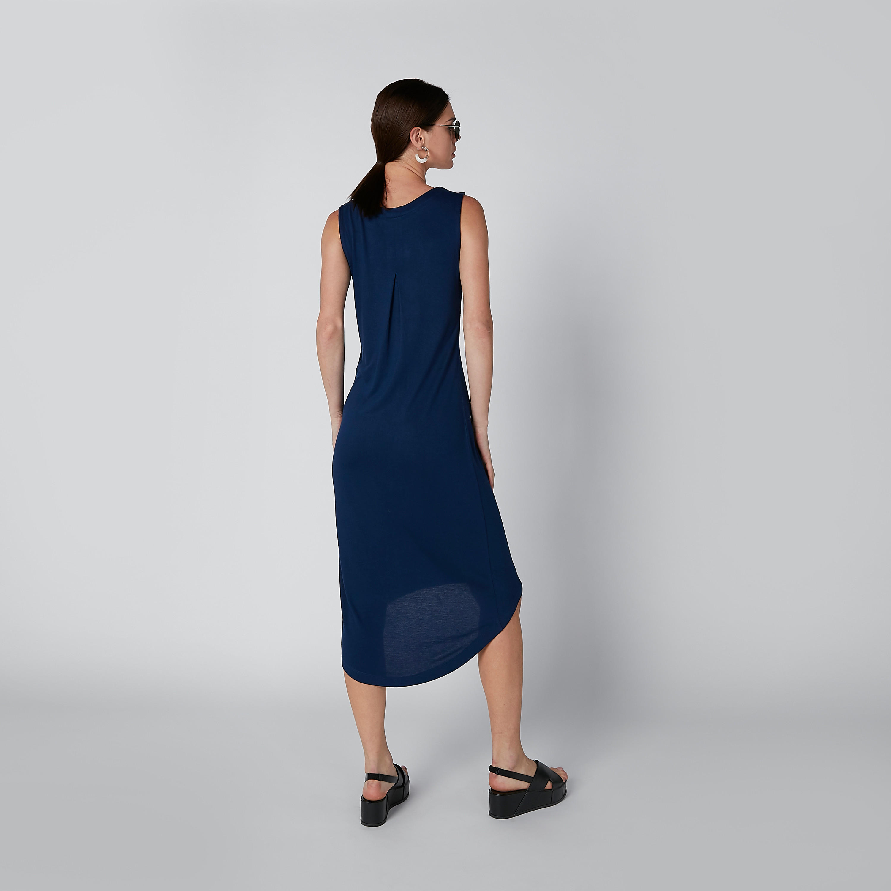 فستان سادة متوسط الطول دون أكمام بياقة مستديرة وحوّاف غير مستوية-women-clothing-dresses-image-2
