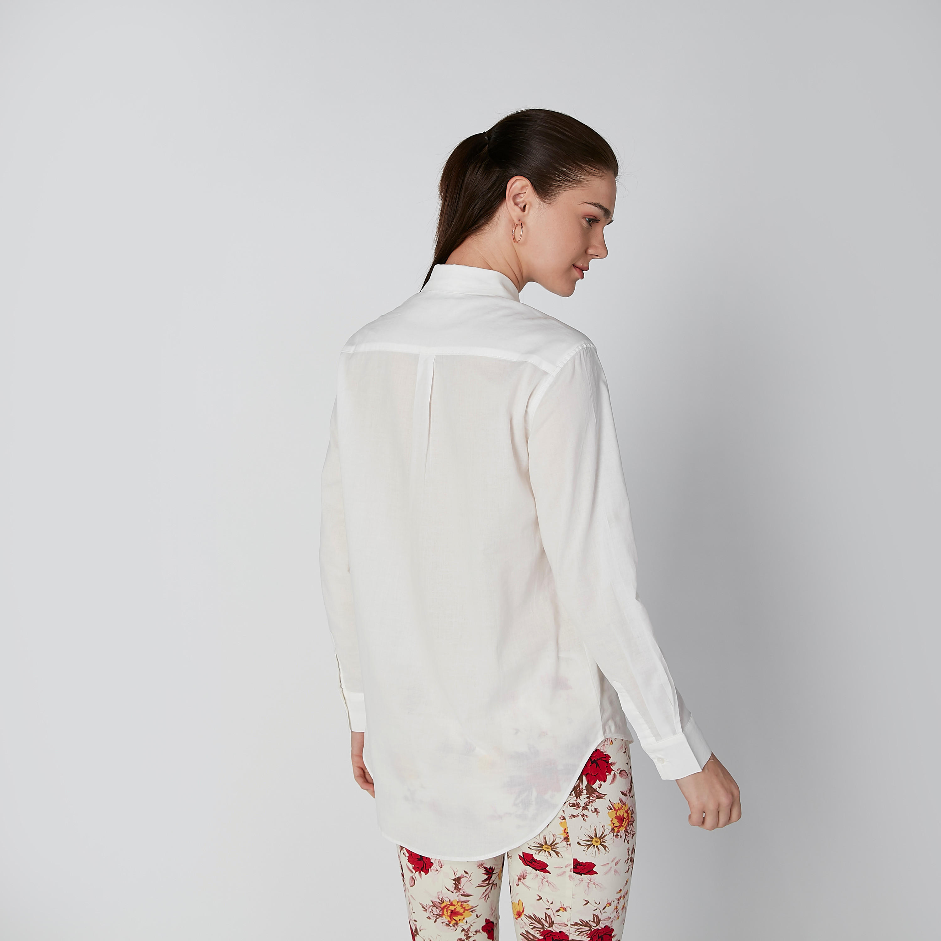 قميص سادة بأكمام طويلة وأزرار-women-clothing-shirtsandblouses-shirts-image-2