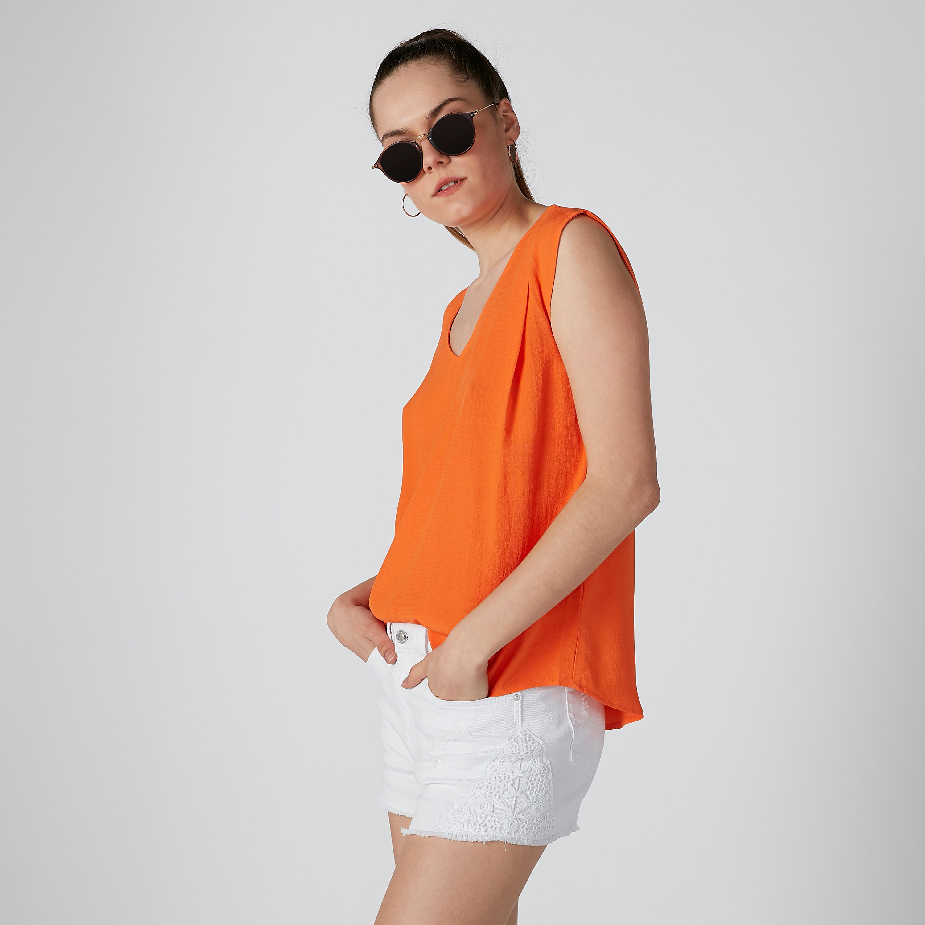 بلوزة دون أكمام بياقة V-women-clothing-shirtsandblouses-blouses-image-3