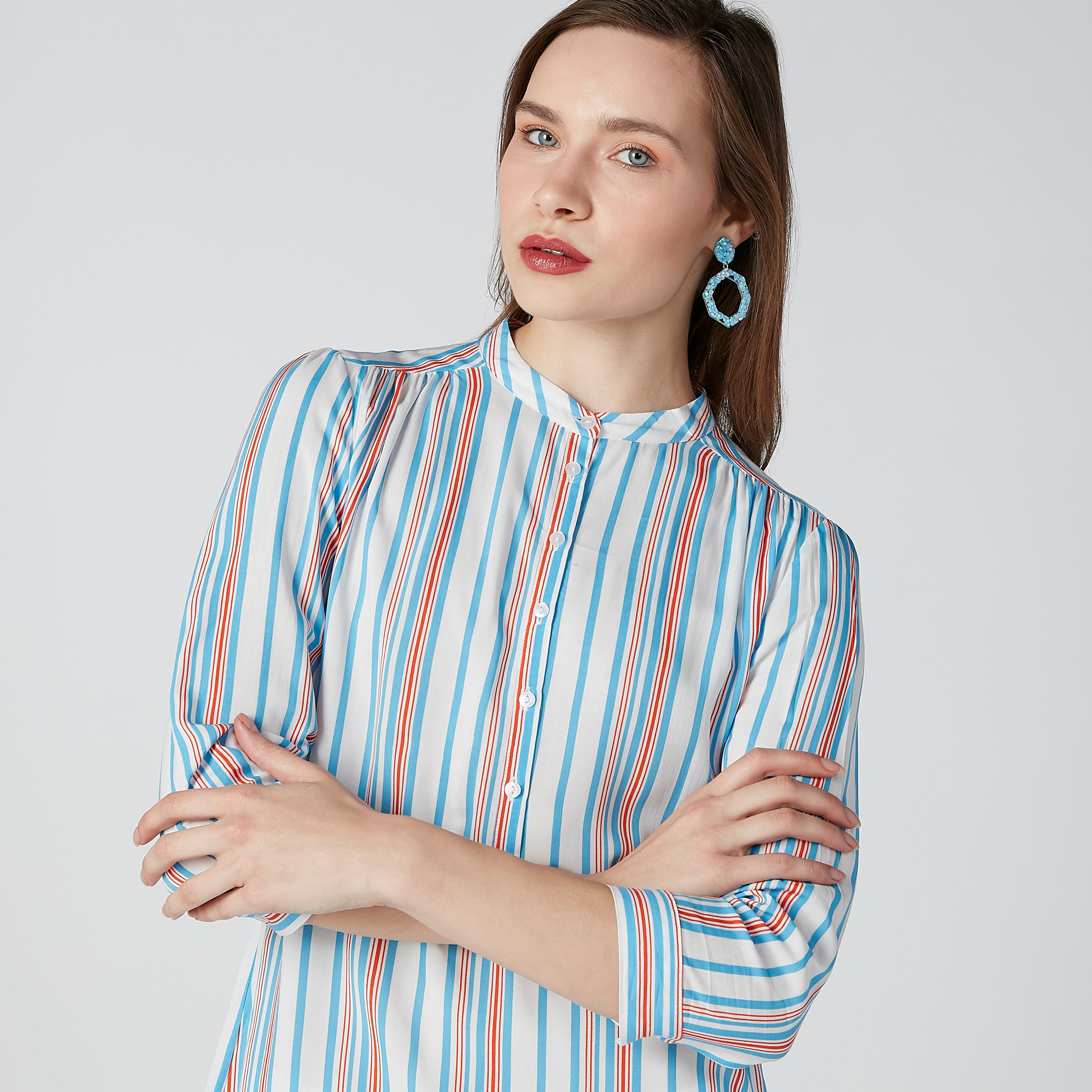 قميص مقلّم بياقة ماندارين-women-clothing-shirtsandblouses-shirts-image-3