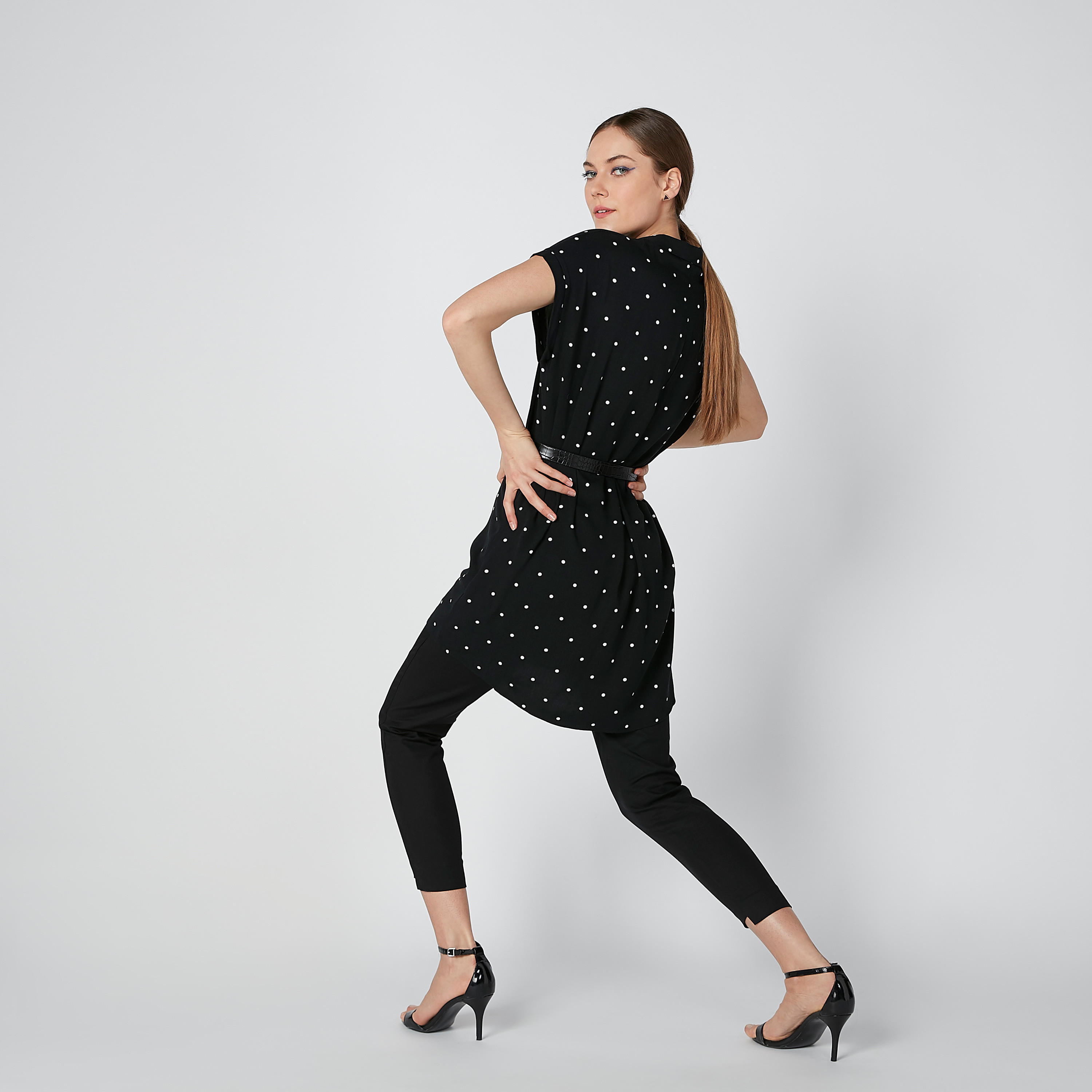 تونيك طويل بأكمام متصلة وطبعات منقطة-women-clothing-shirtsandblouses-blouses-image-2