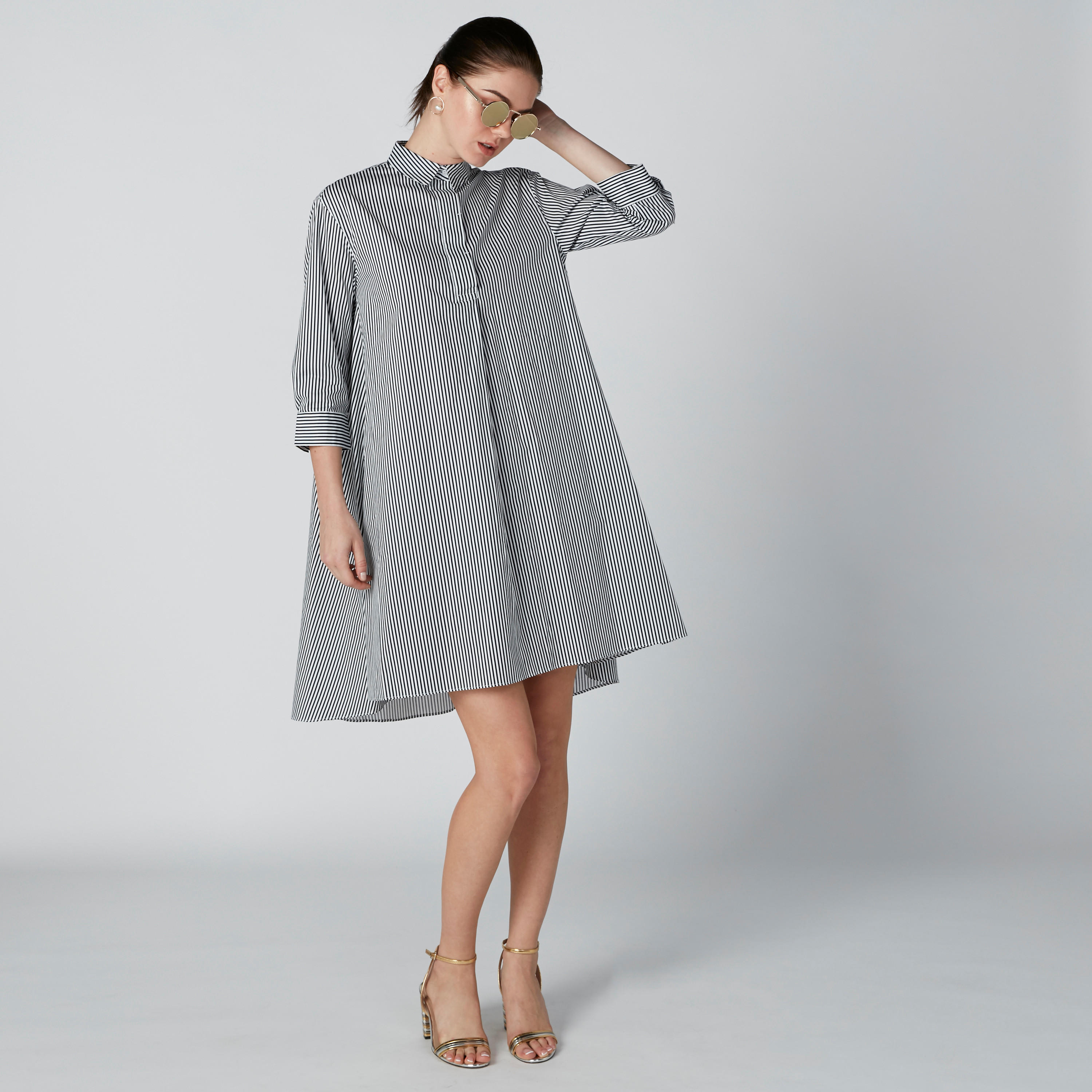 فستان مقلّم متوسط الطول بأكمام 3/4 وياقة عادية-women-clothing-dresses-image-1
