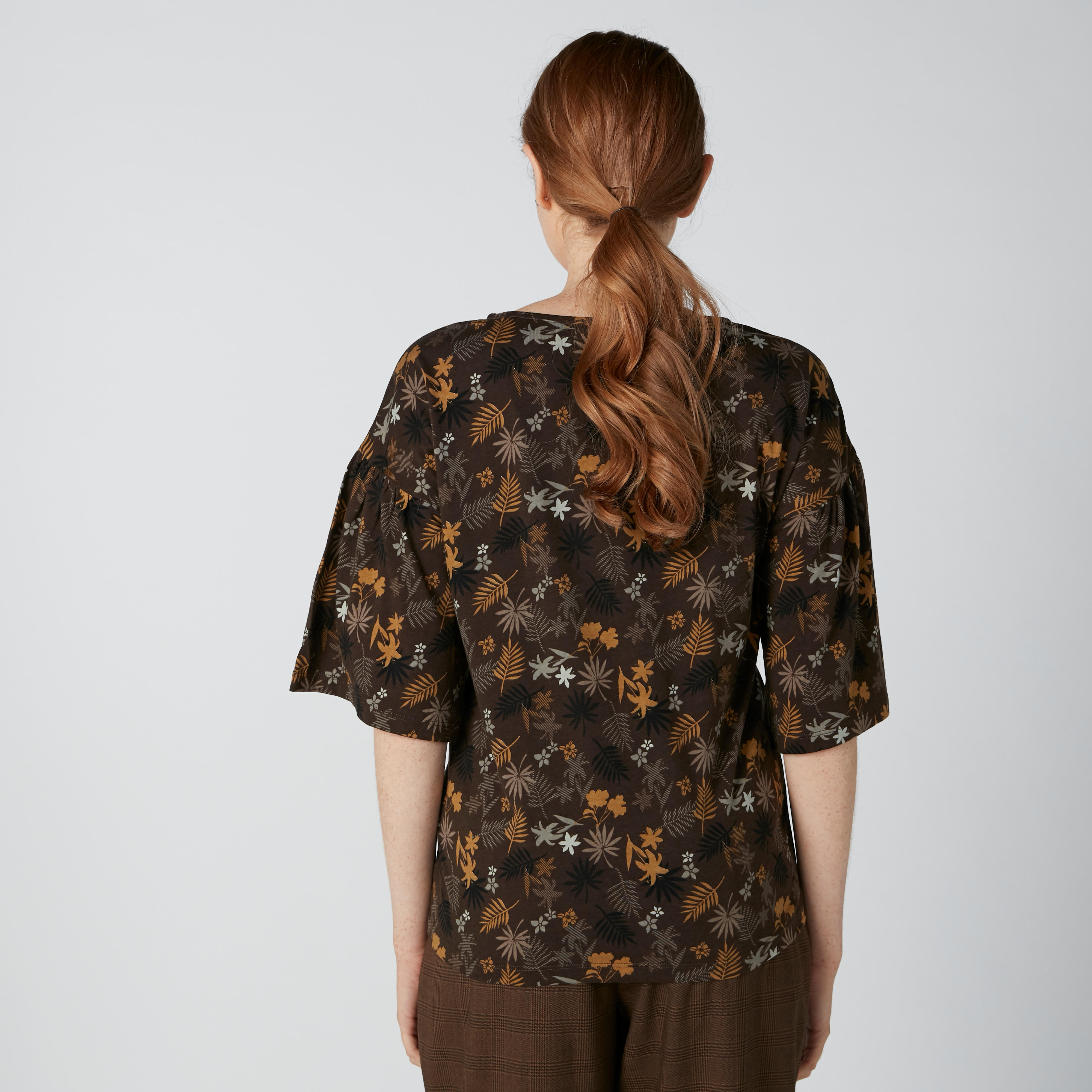 بلوزة بياقة مستديرة وأكتاف منسدلة وطبعات زهرية-women-clothing-shirtsandblouses-blouses-image-2