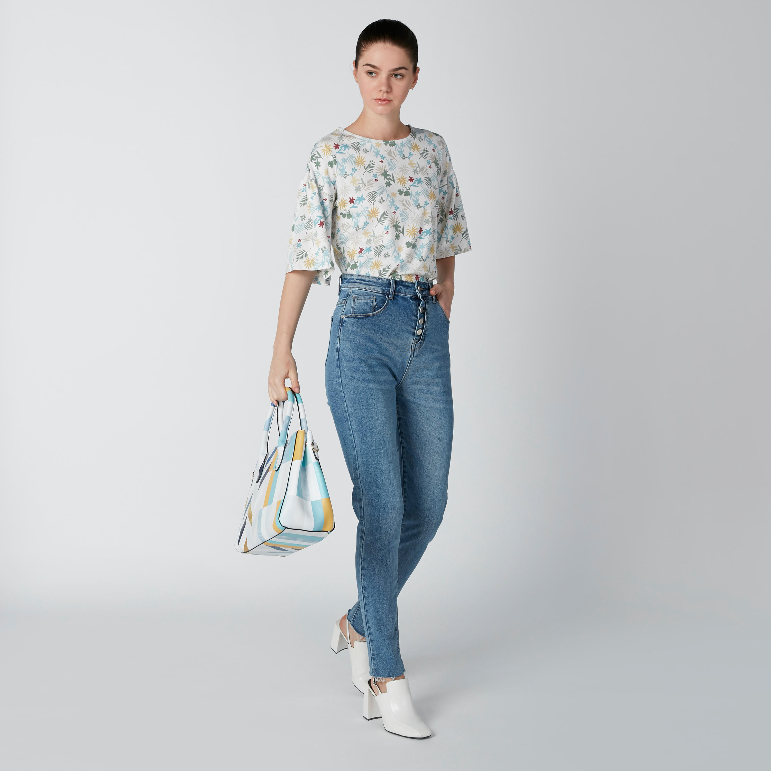 بلوزة بياقة مستديرة وأكمام واسعة وطبعات أزهار-women-clothing-shirtsandblouses-blouses-image-1