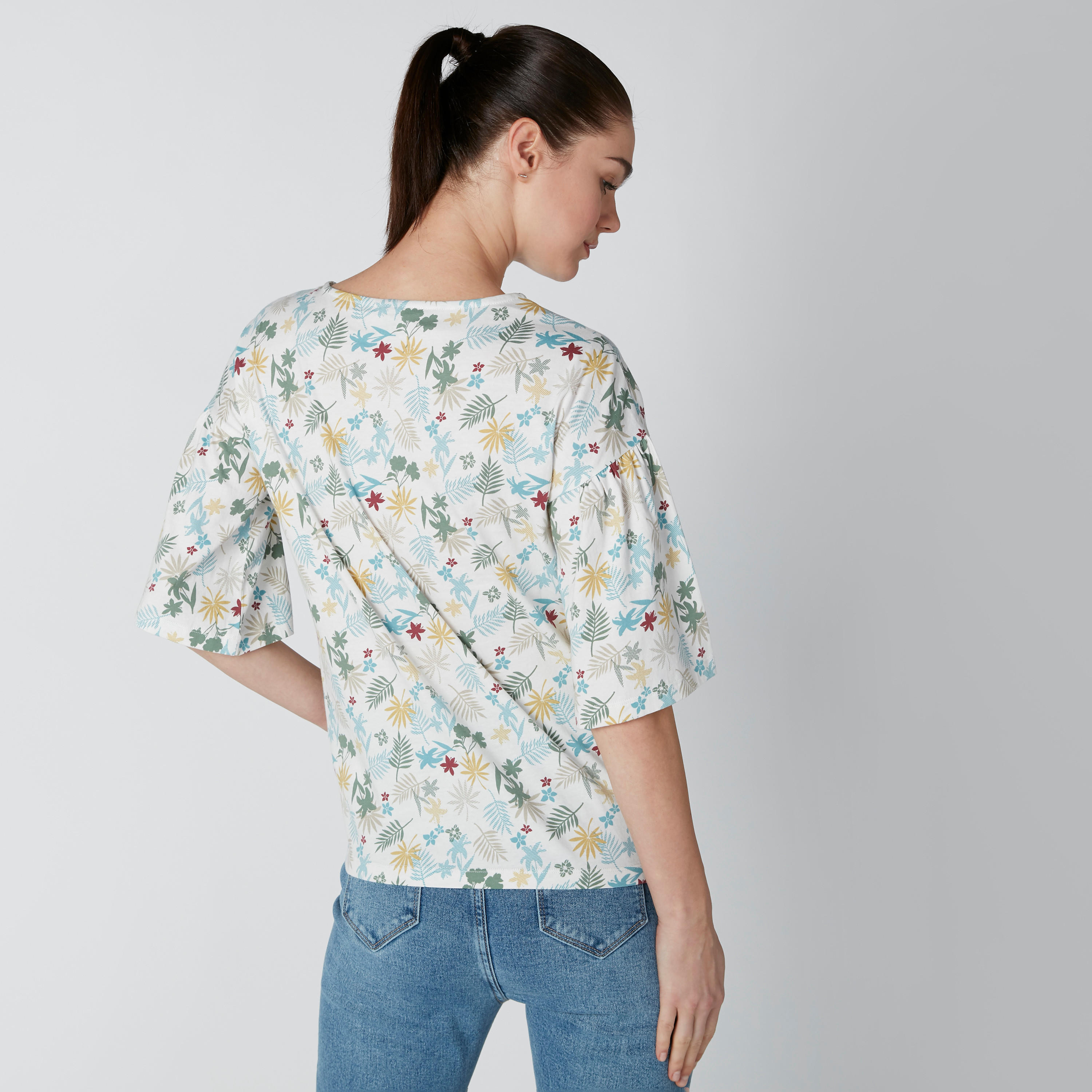 بلوزة بياقة مستديرة وأكمام واسعة وطبعات أزهار-women-clothing-shirtsandblouses-blouses-image-2