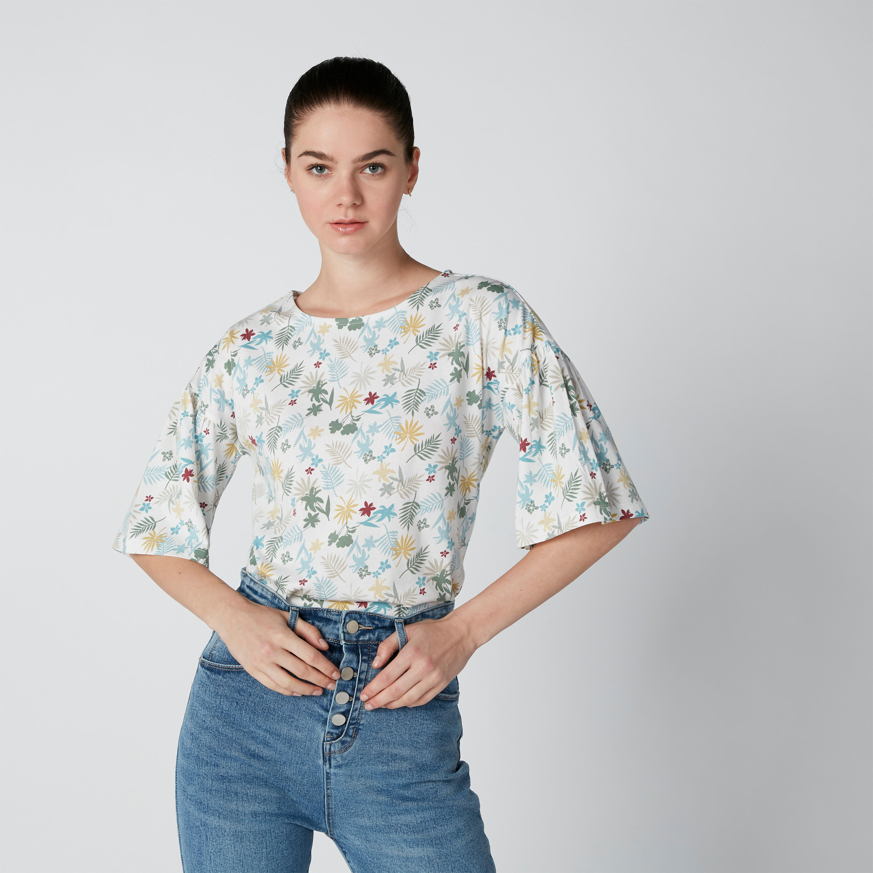 بلوزة بياقة مستديرة وأكمام واسعة وطبعات أزهار-women-clothing-shirtsandblouses-blouses-image-3