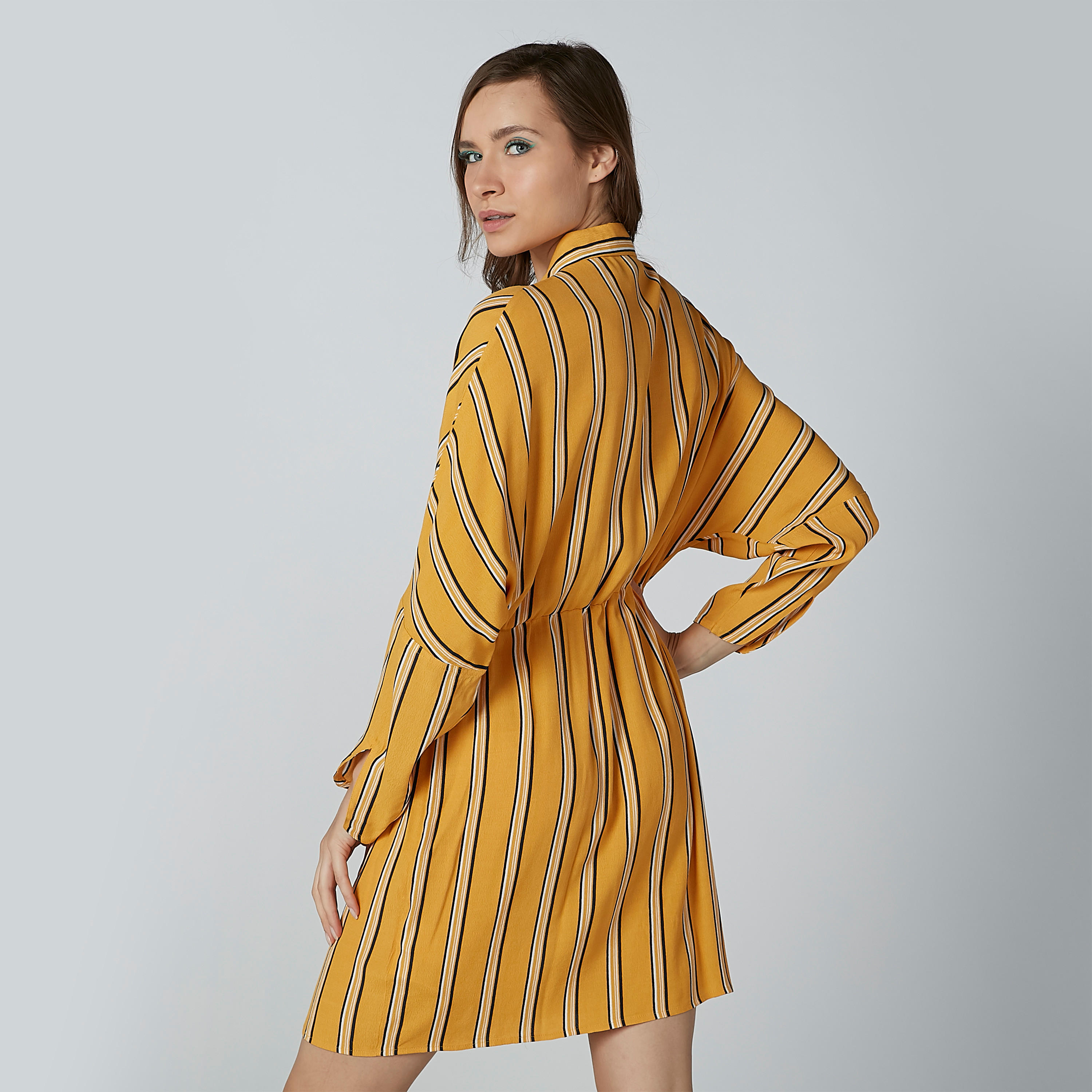فستان قصير مقلم بأكمام طويلة وأربطة-women-clothing-dresses-image-4