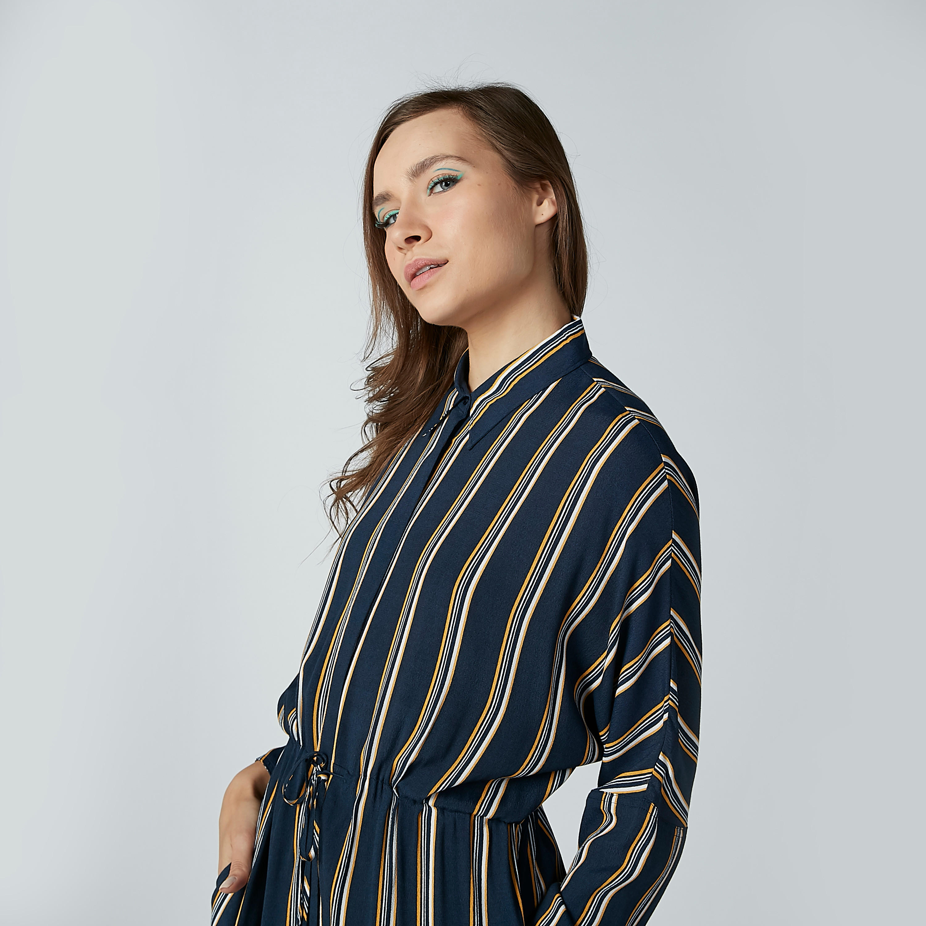 فستان قميص قصير مقلم بأكمام طويلة وأربطة-women-clothing-dresses-image-3