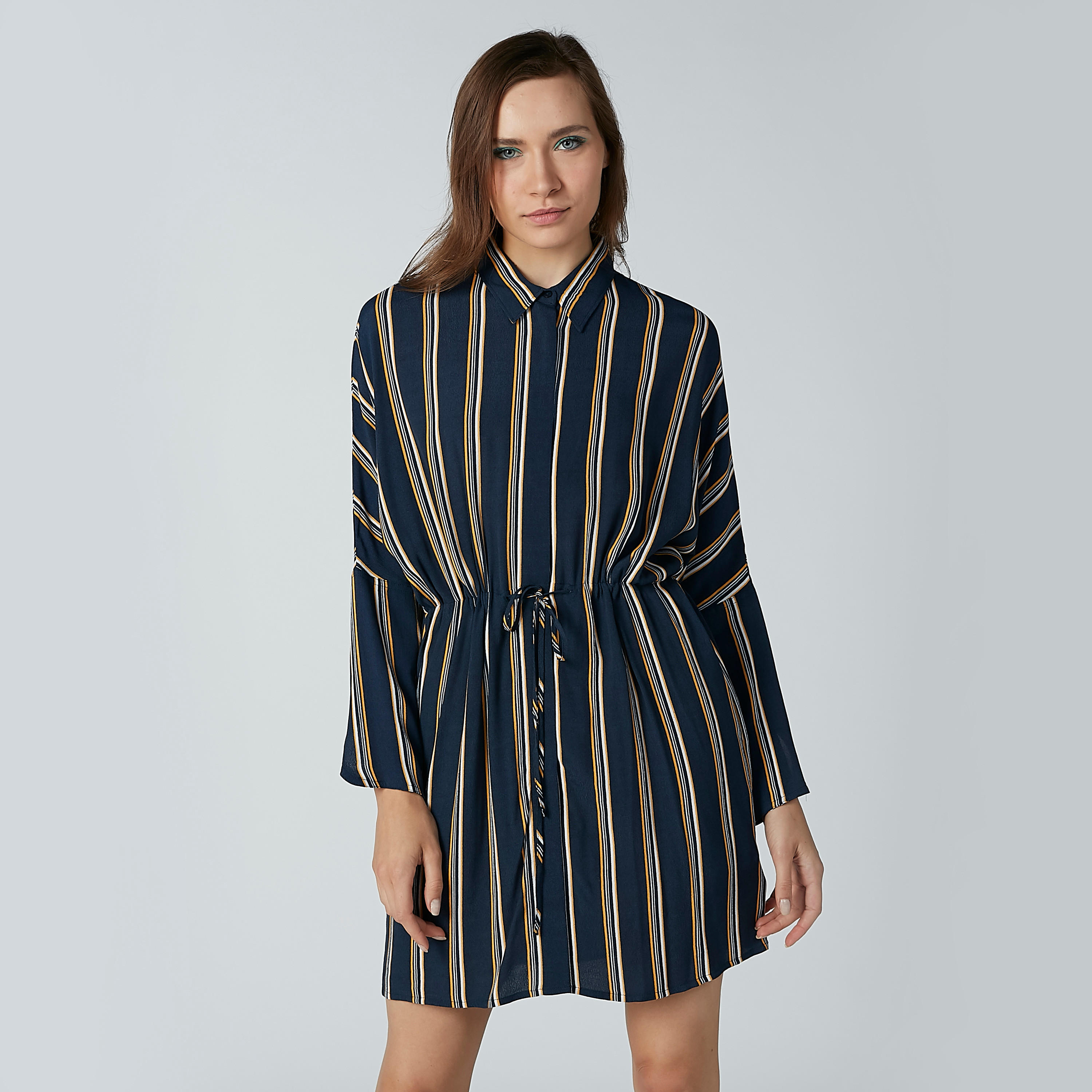 فستان قميص قصير مقلم بأكمام طويلة وأربطة-women-clothing-dresses-image-1