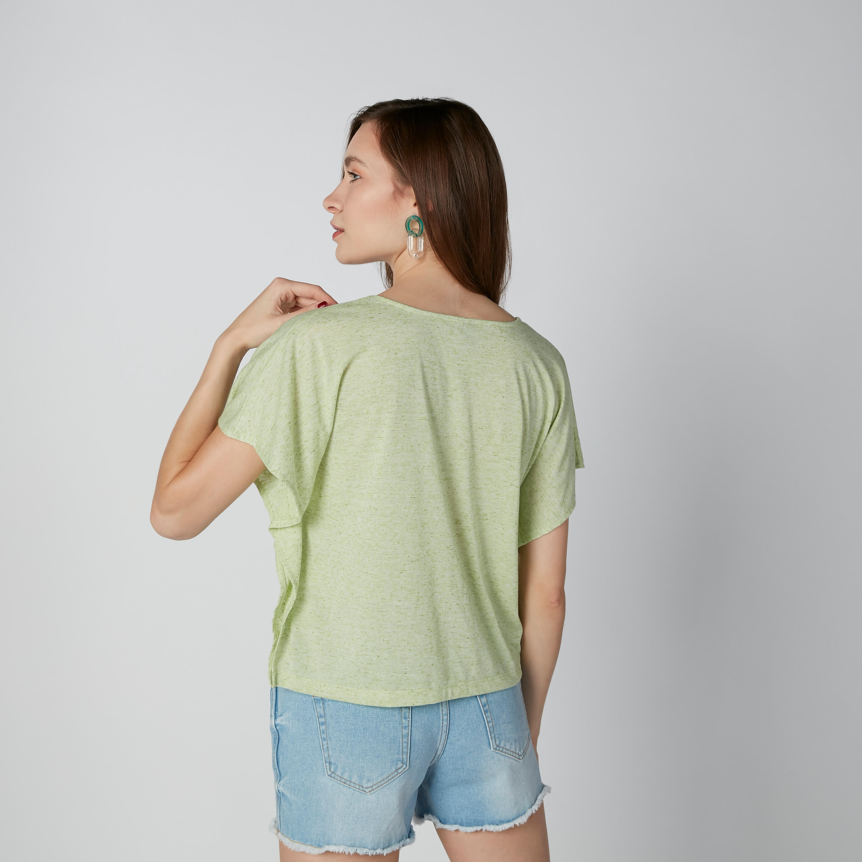 بلوزة بياقة مستديرة وأكمام واسعة-women-clothing-tshirts-image-3