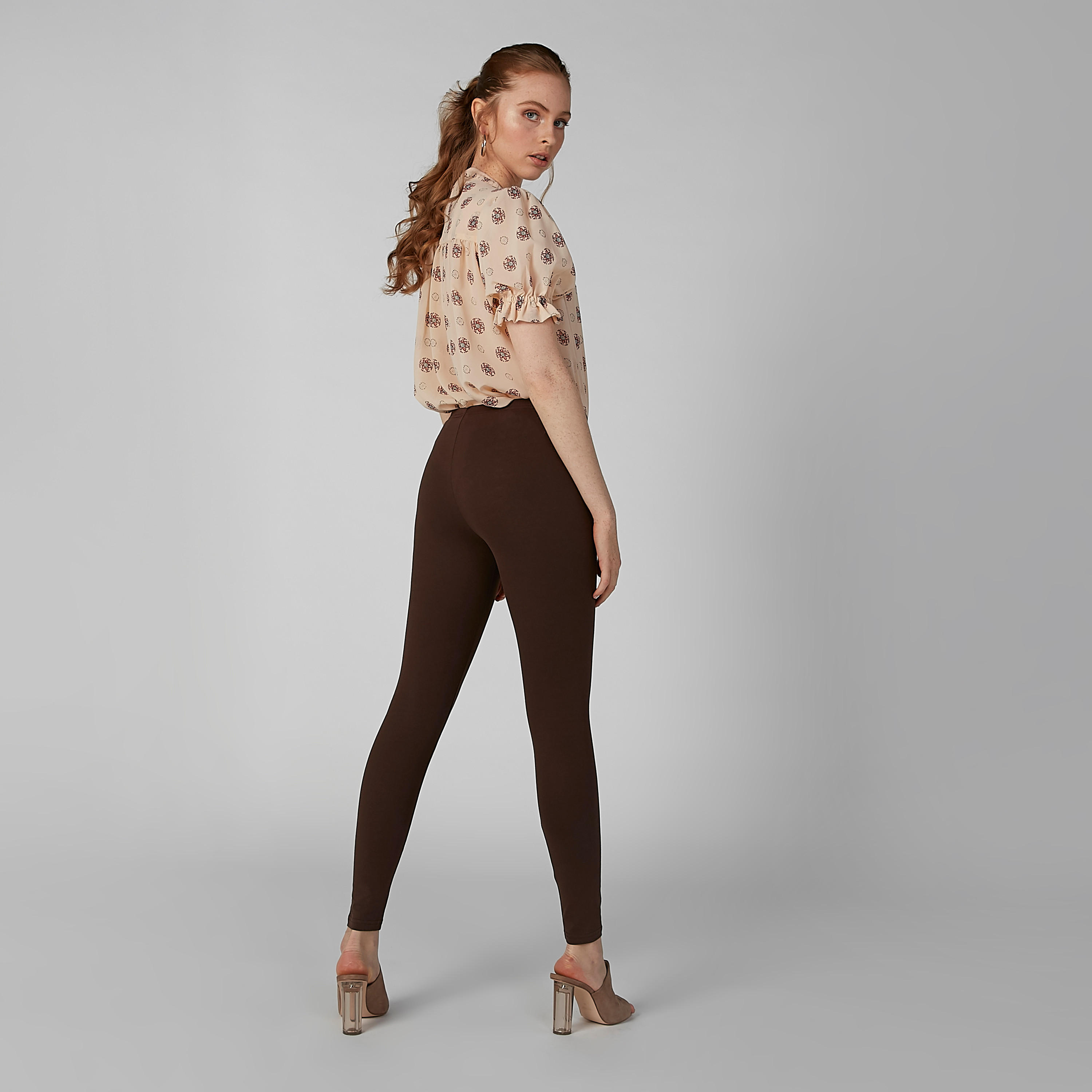 بنطال ليقنز سادة بخصر مطّاطي-women-clothing-bottoms-leggings-image-3