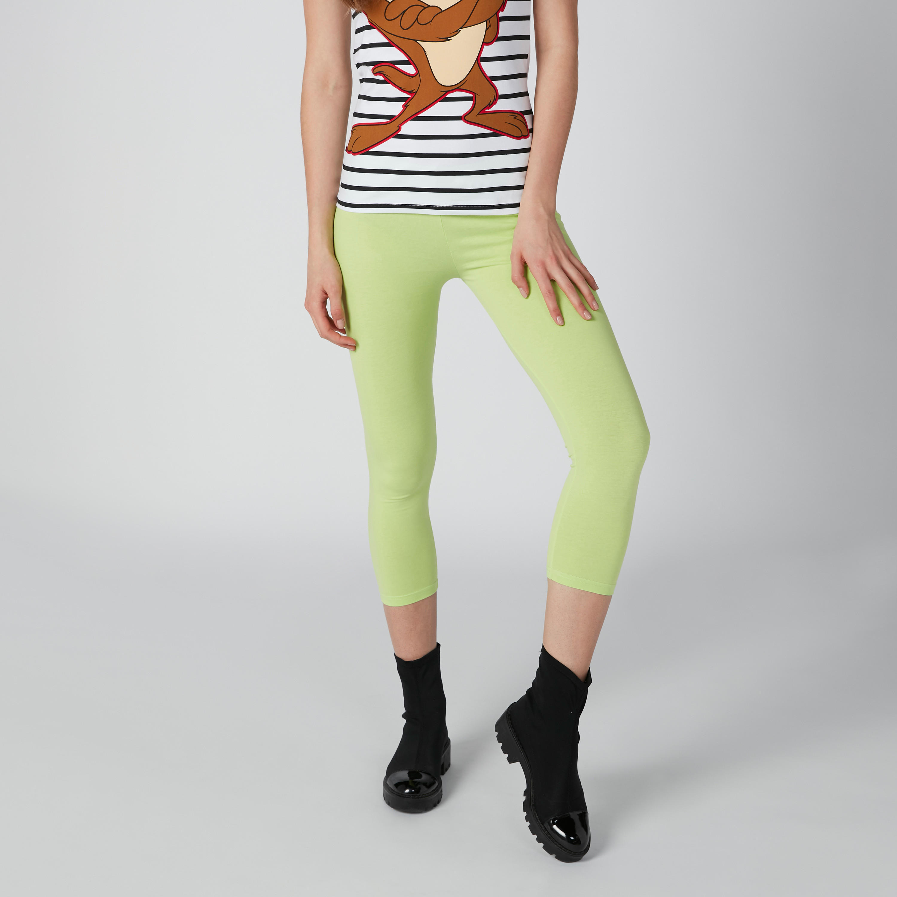 بنطال ليقنز سادة 3/4 بخصر مطّاطي-women-clothing-bottoms-leggings-image-3